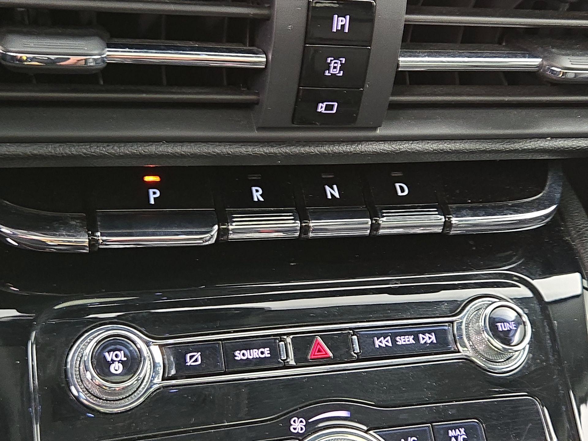 Thumbnail: 2021 Lincoln Corsair - 18