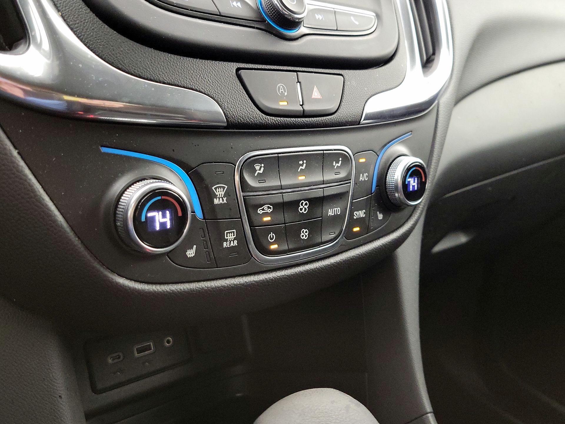 Thumbnail: 2022 Chevrolet Equinox - 16