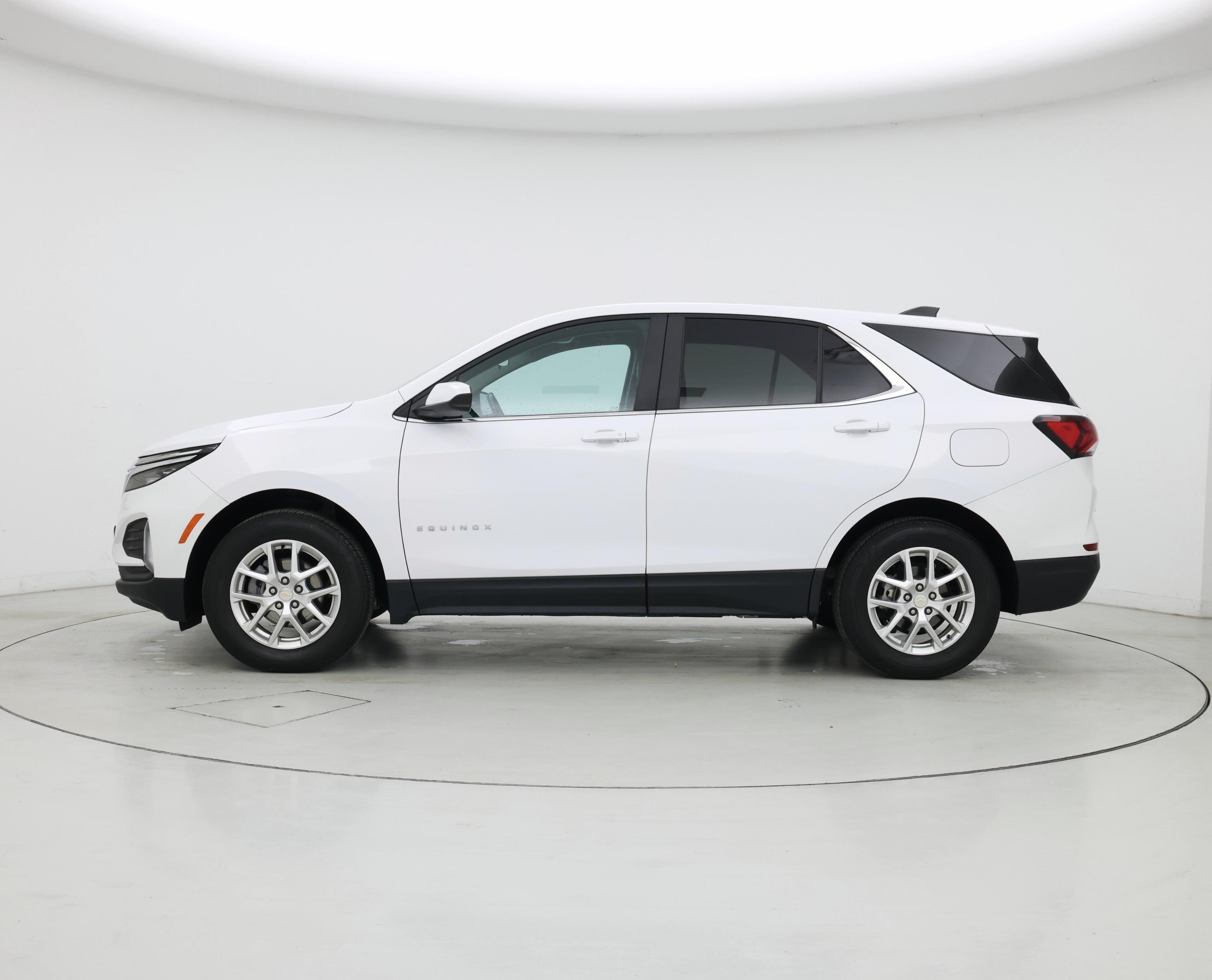 Thumbnail: 2022 Chevrolet Equinox - 3