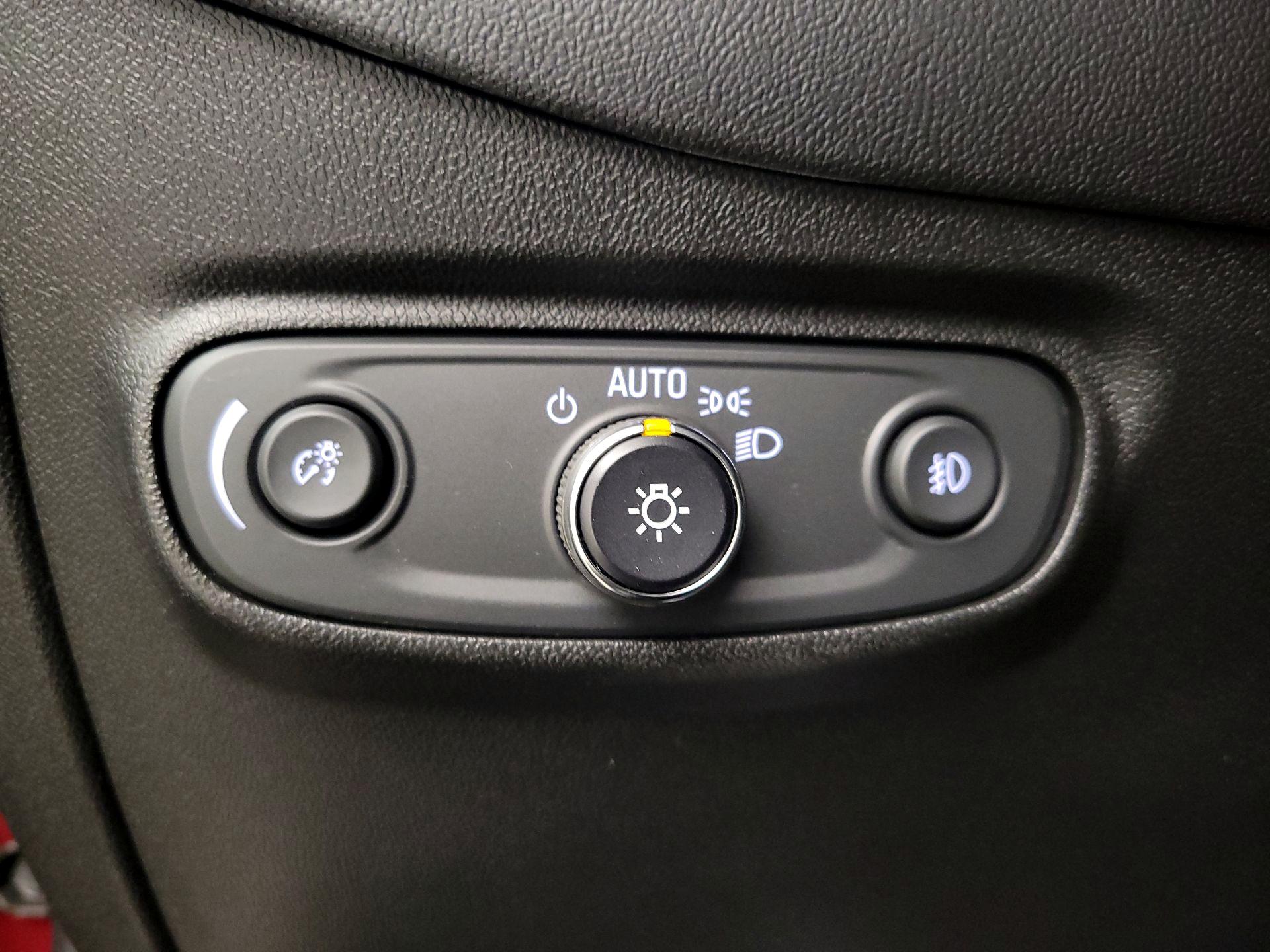 Thumbnail: 2020 Chevrolet Equinox - 13