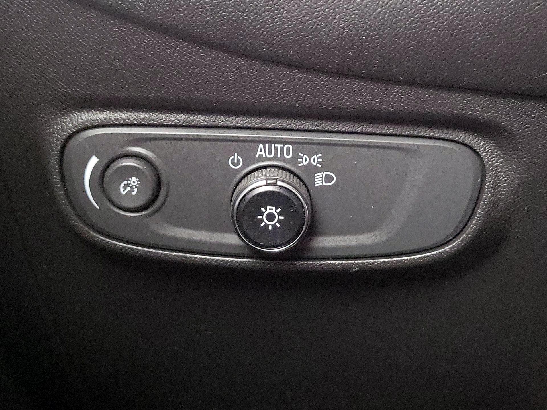 Thumbnail: 2022 Chevrolet Equinox - 13