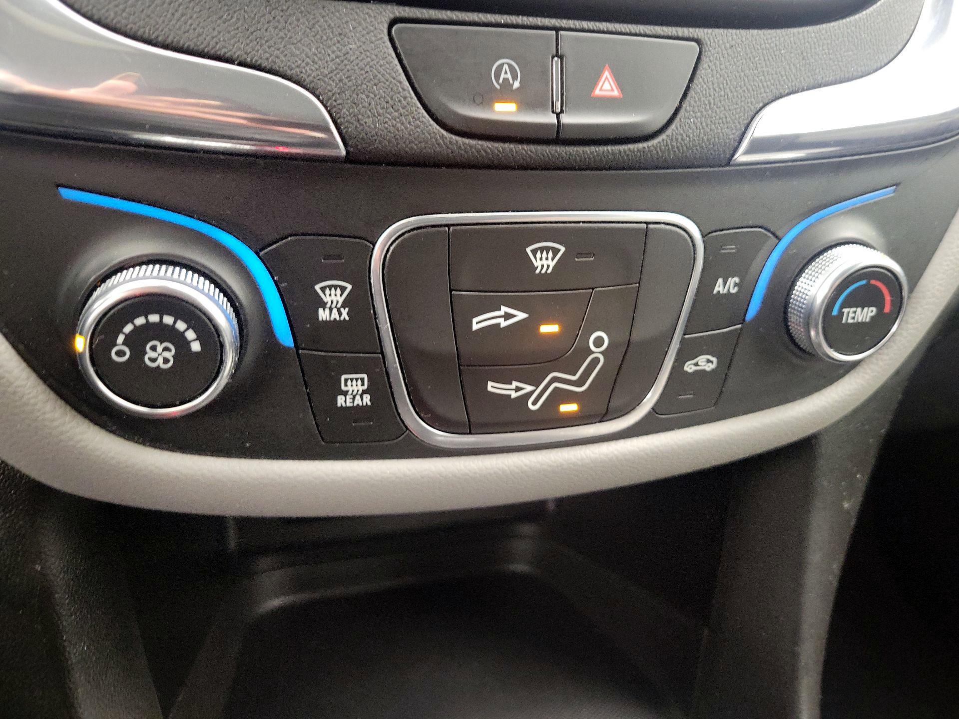 Thumbnail: 2022 Chevrolet Equinox - 16