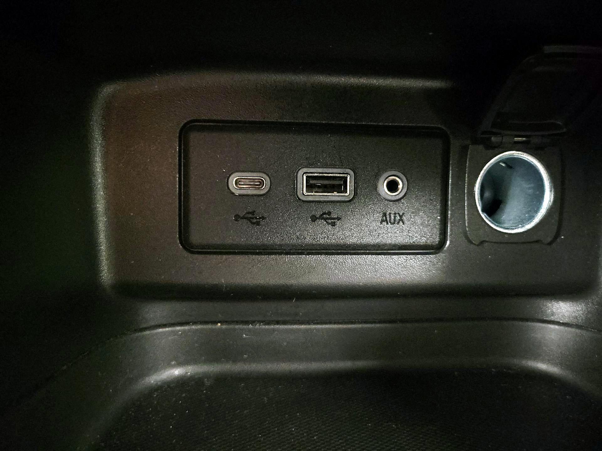 Thumbnail: 2022 Chevrolet Equinox - 18