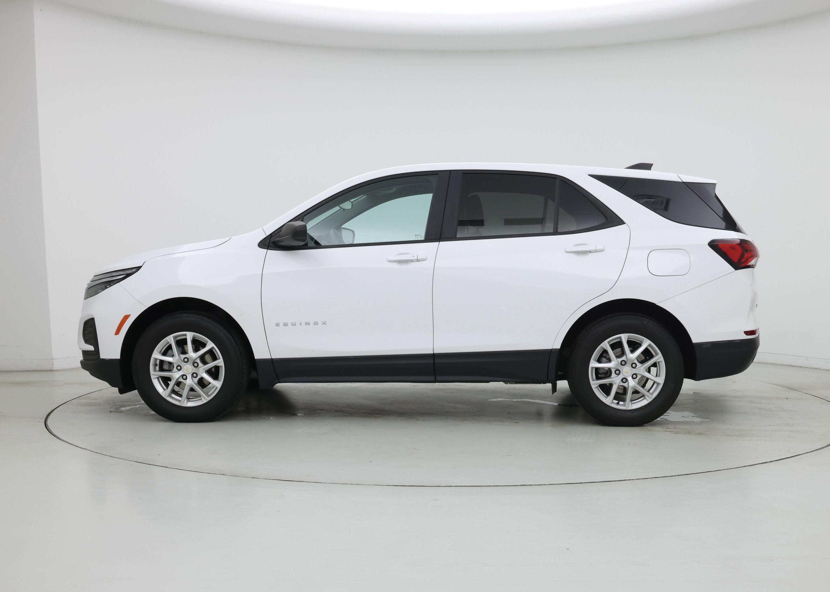 Thumbnail: 2022 Chevrolet Equinox - 3