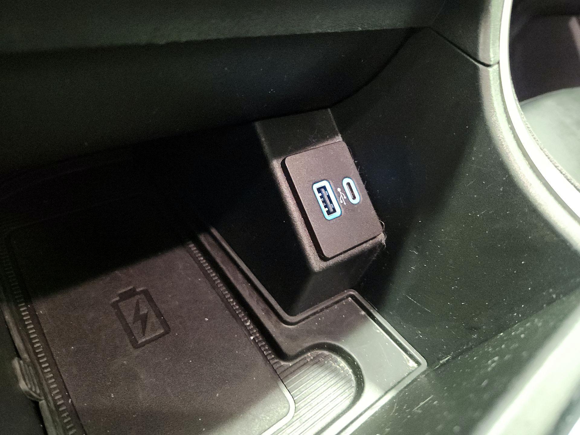 Thumbnail: 2022 Ford Edge - 18