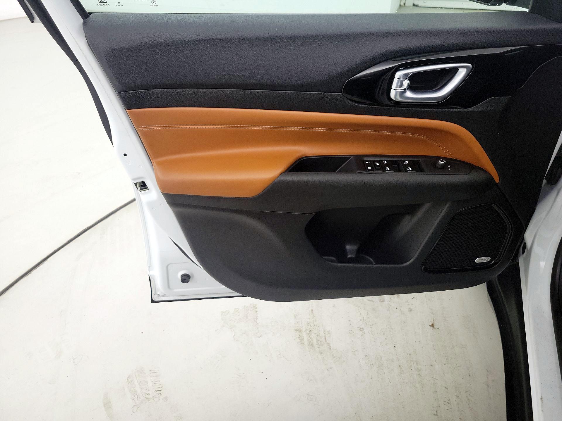 Thumbnail: 2024 Jeep Compass - 12