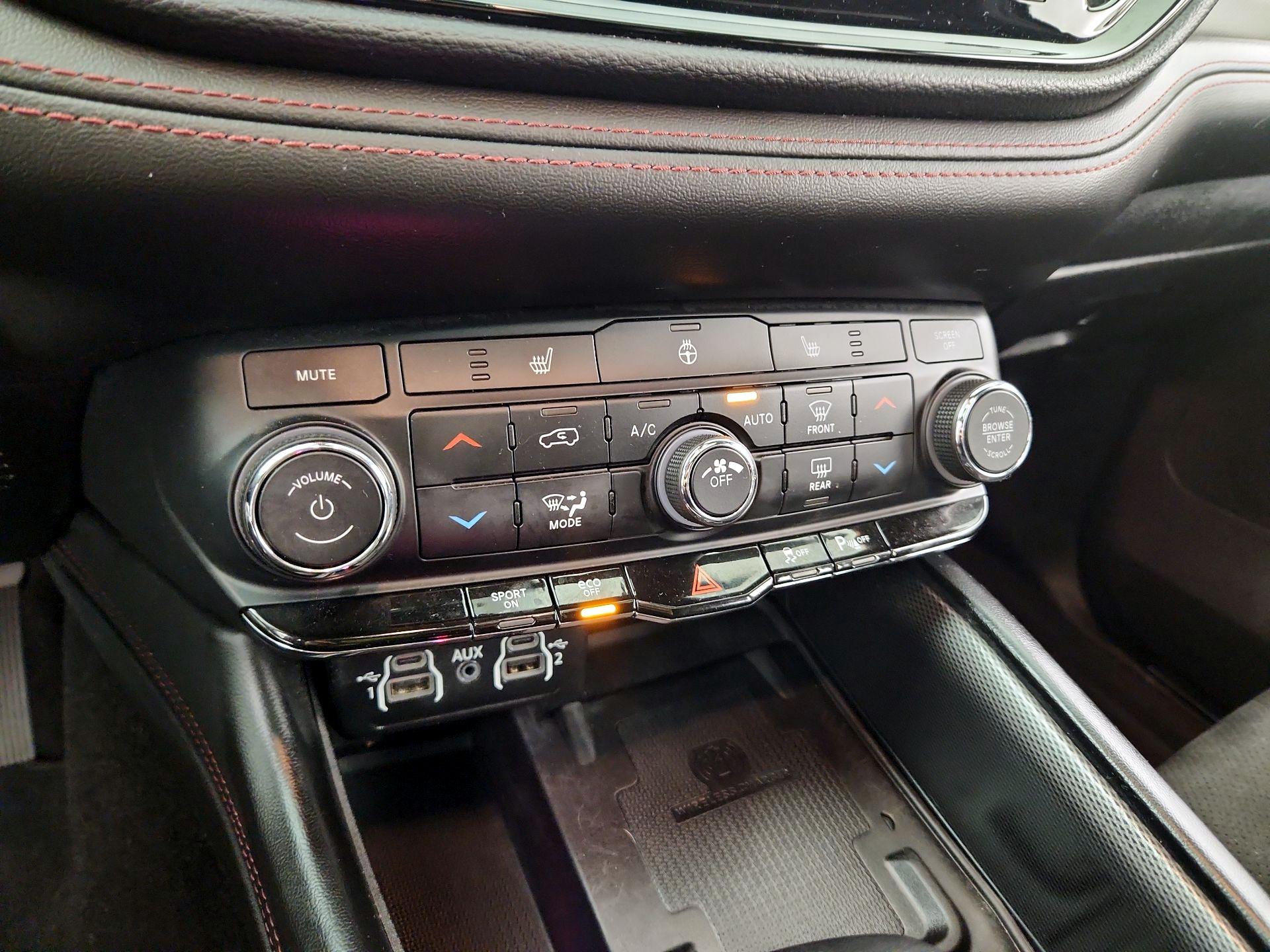 Thumbnail: 2022 Dodge Durango - 17