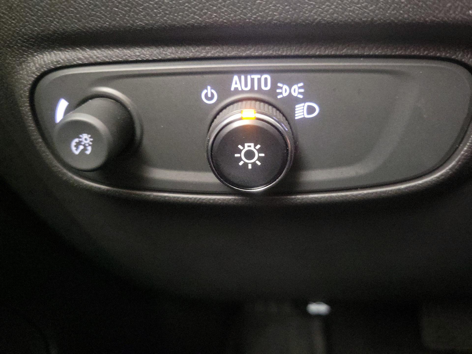 Thumbnail: 2022 Chevrolet Equinox - 13