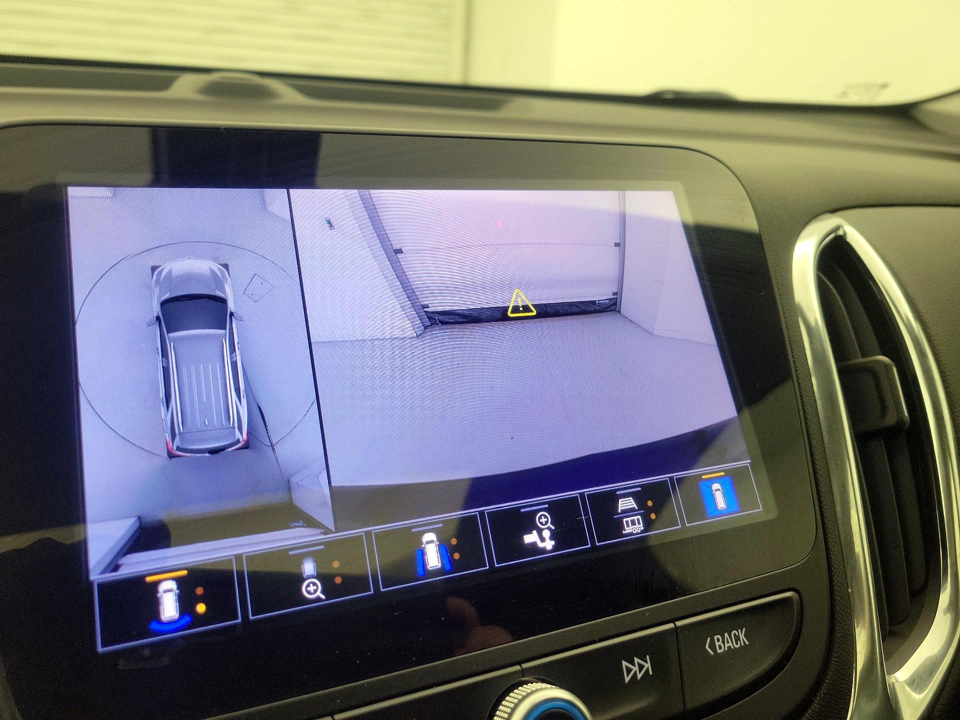 Thumbnail: 2022 Chevrolet Equinox - 14