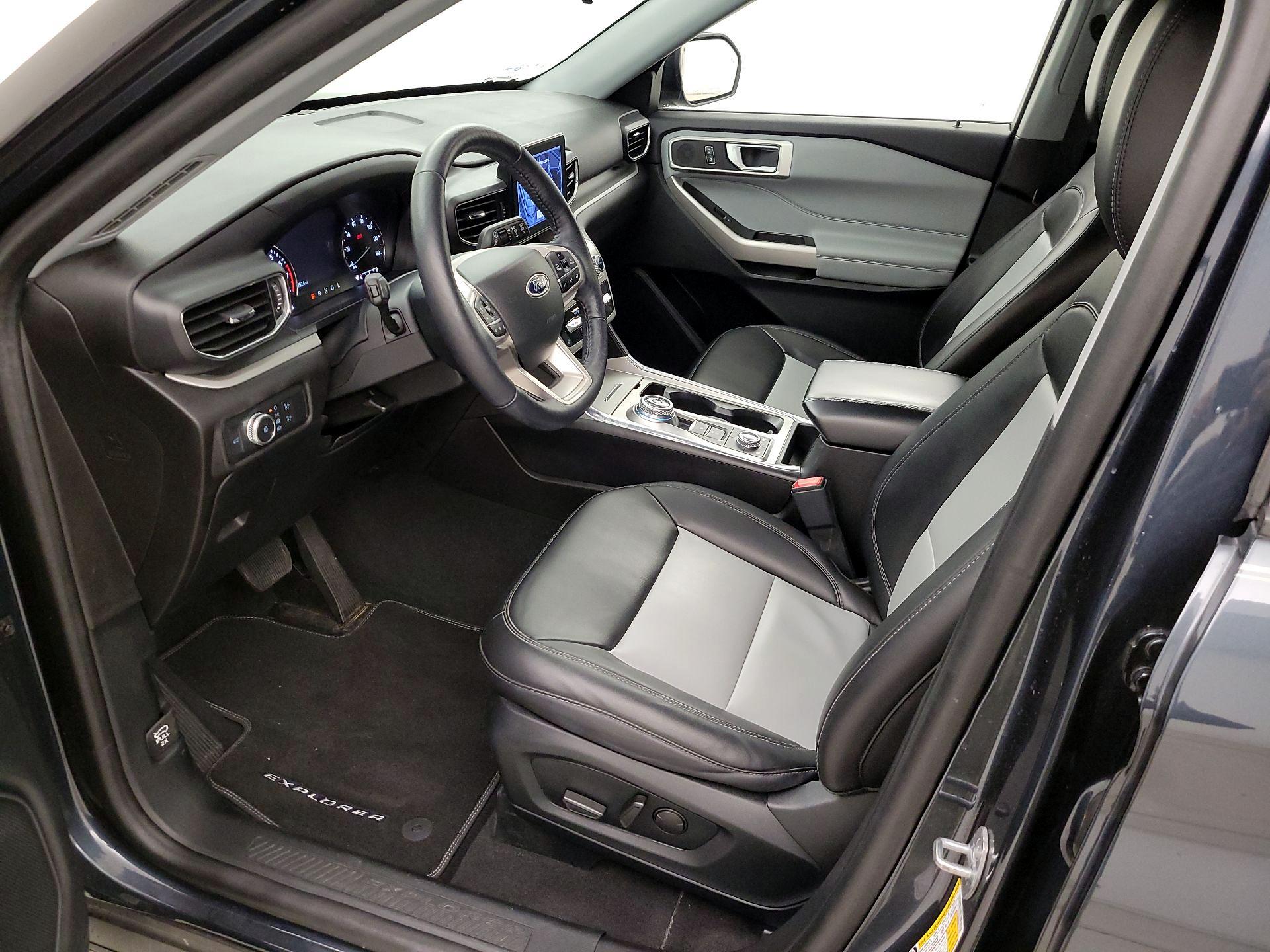 Thumbnail: 2022 Ford Explorer - 11