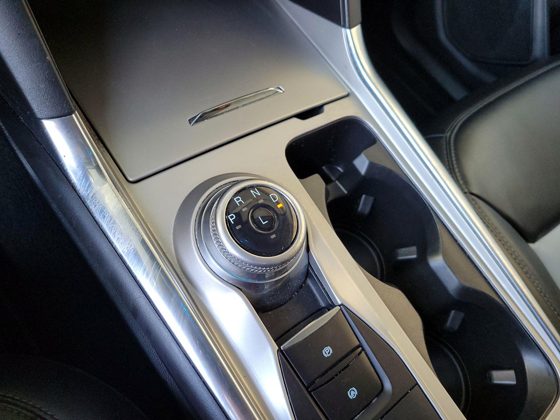 Thumbnail: 2022 Ford Explorer - 18