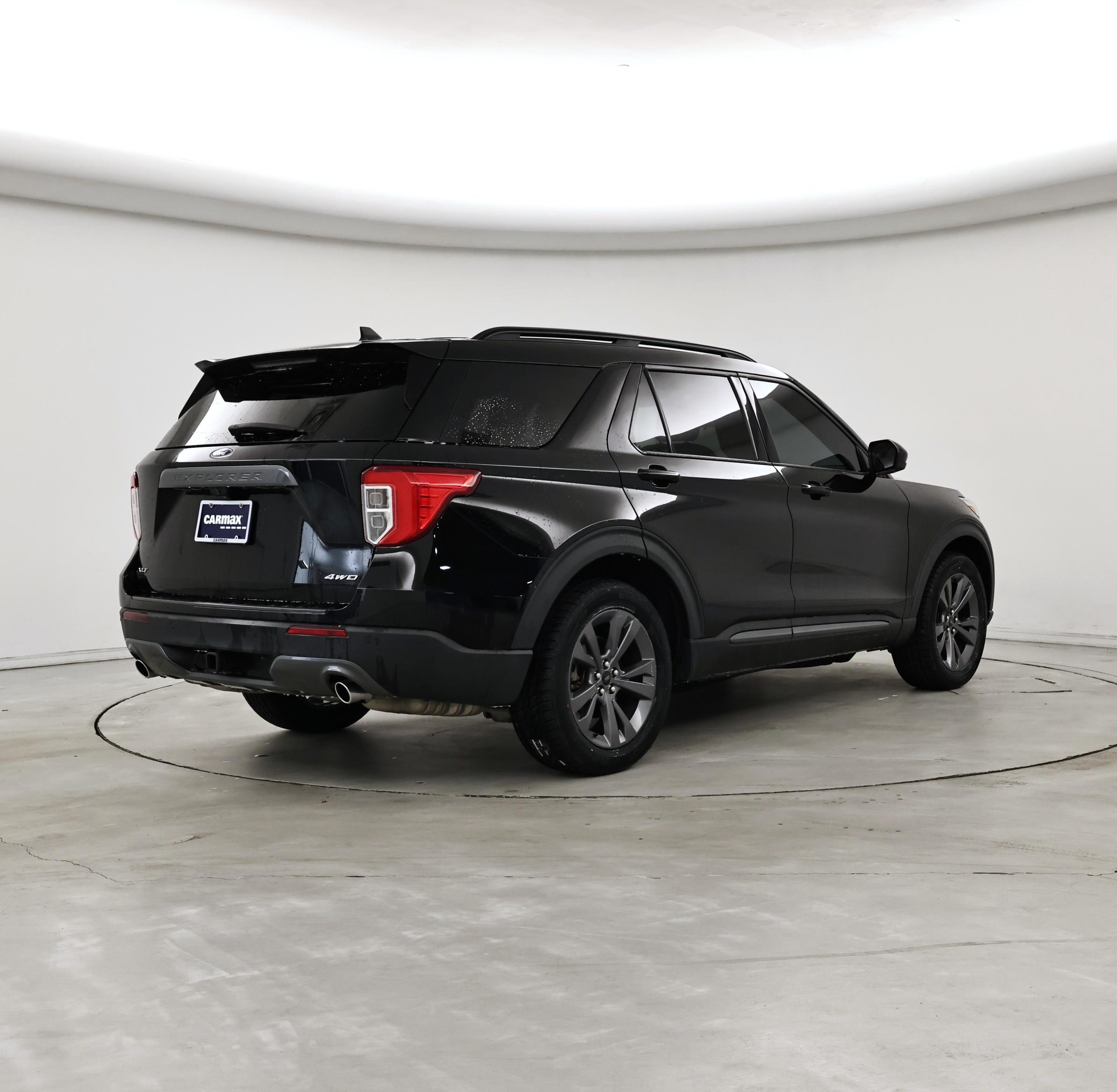 Thumbnail: 2023 Ford Explorer - 8