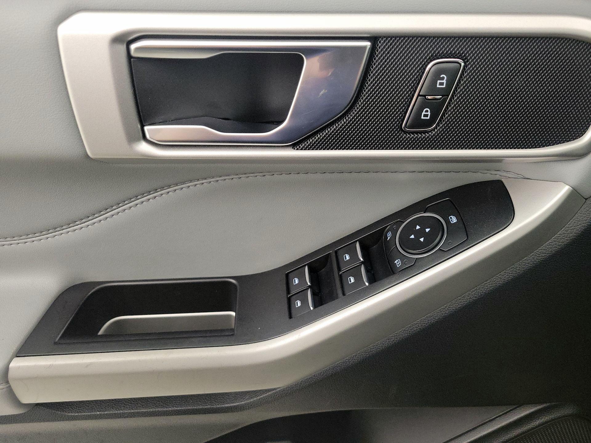 Thumbnail: 2022 Ford Explorer - 12