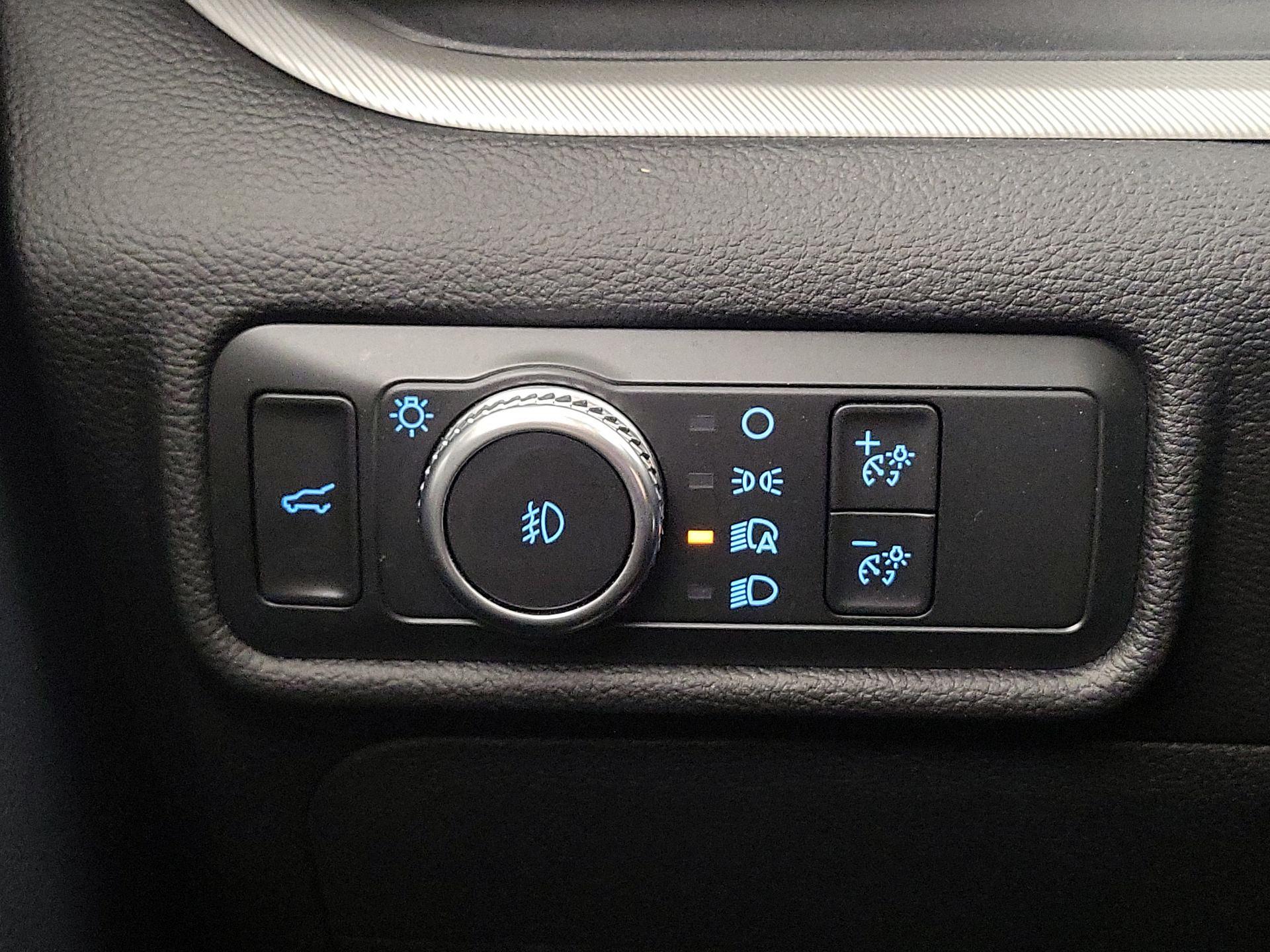 Thumbnail: 2022 Ford Explorer - 13