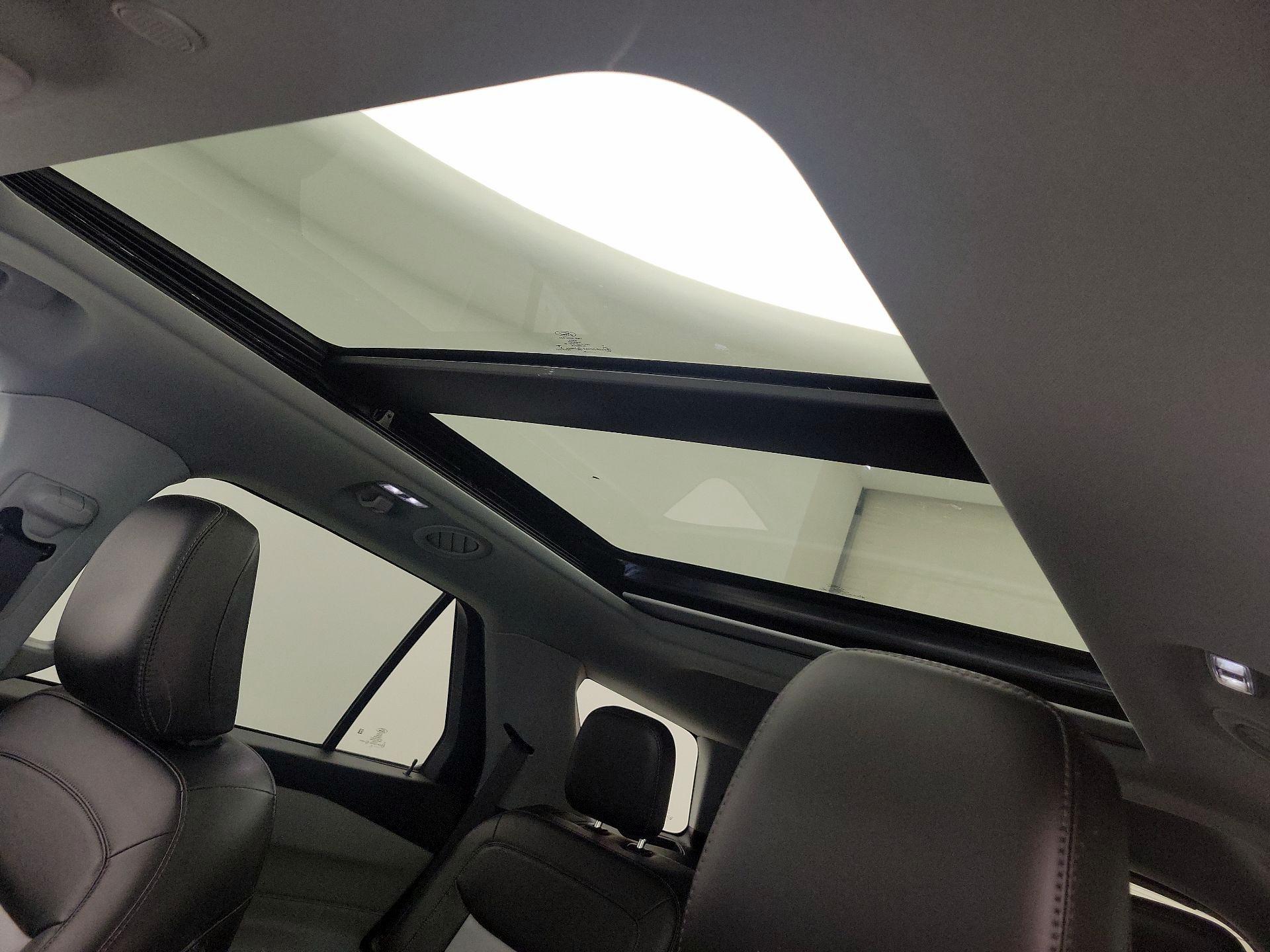 Thumbnail: 2022 Ford Explorer - 20