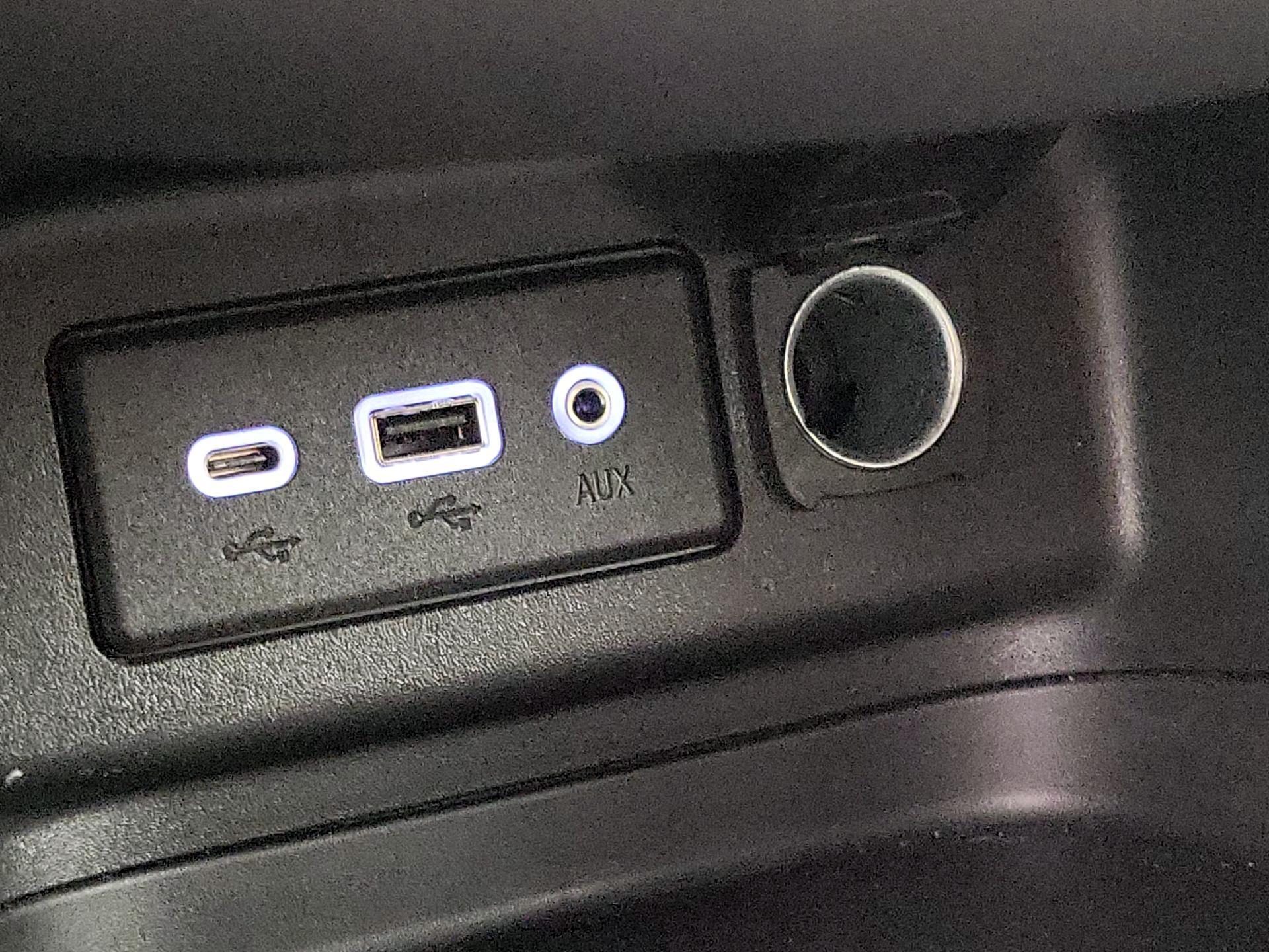 Thumbnail: 2022 Chevrolet Equinox - 18