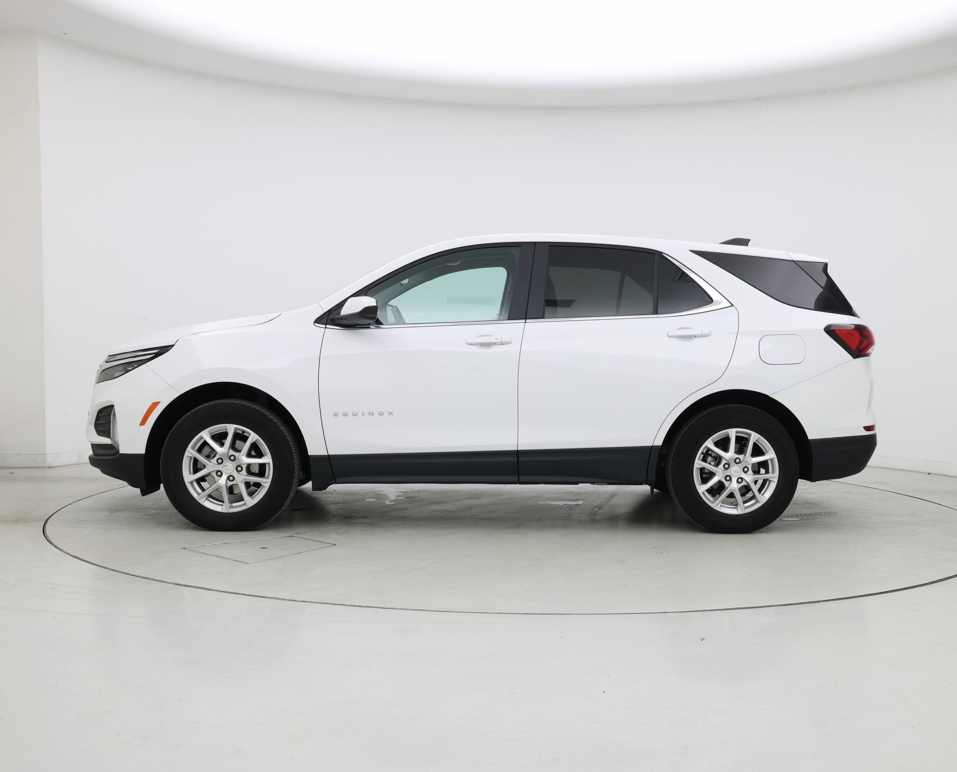 Thumbnail: 2022 Chevrolet Equinox - 3