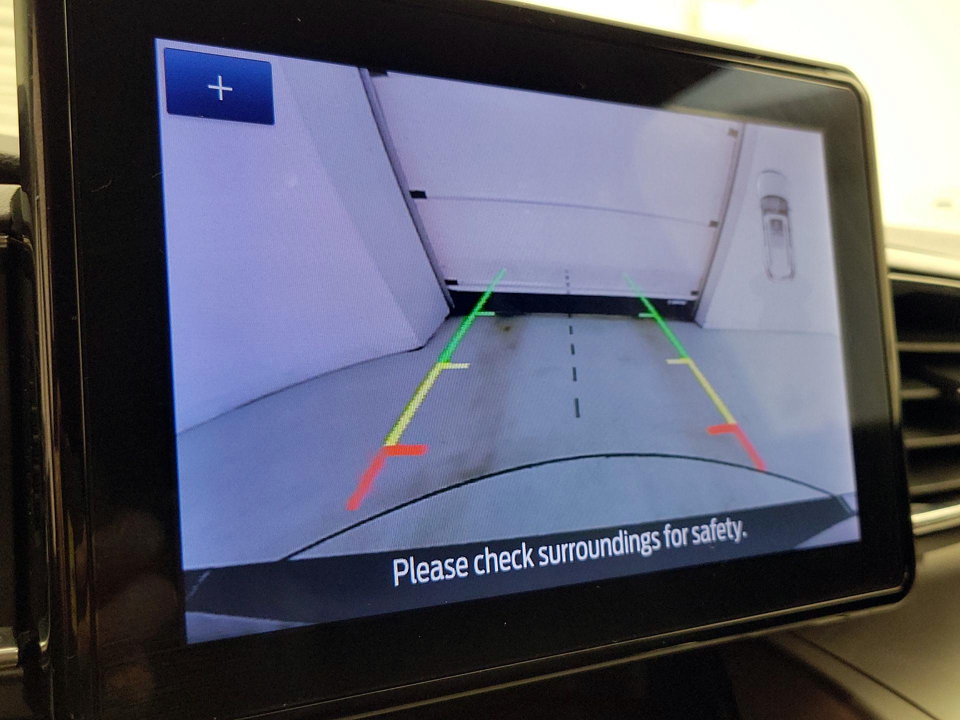 Thumbnail: 2022 Ford Explorer - 14