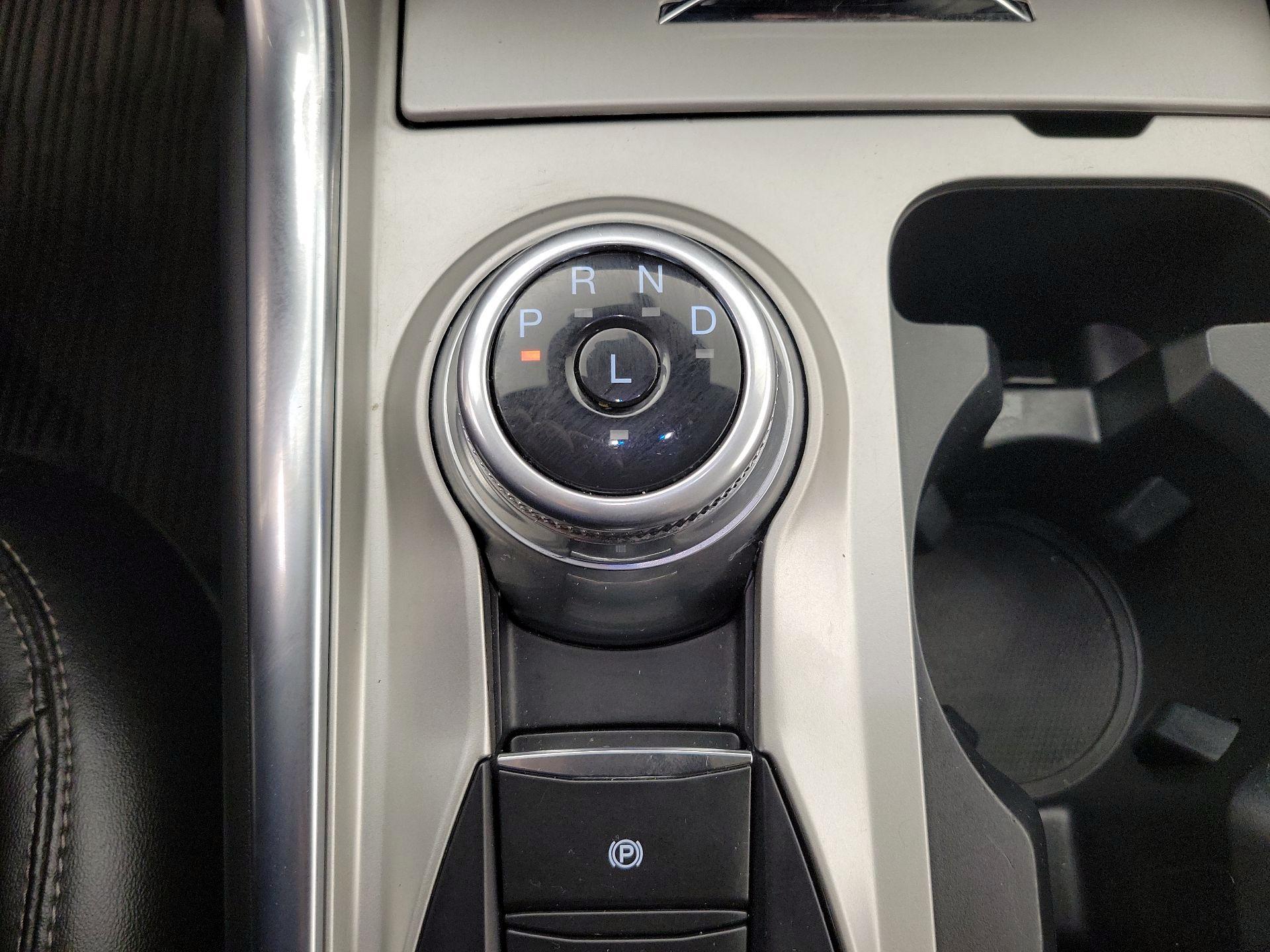 Thumbnail: 2022 Ford Explorer - 17