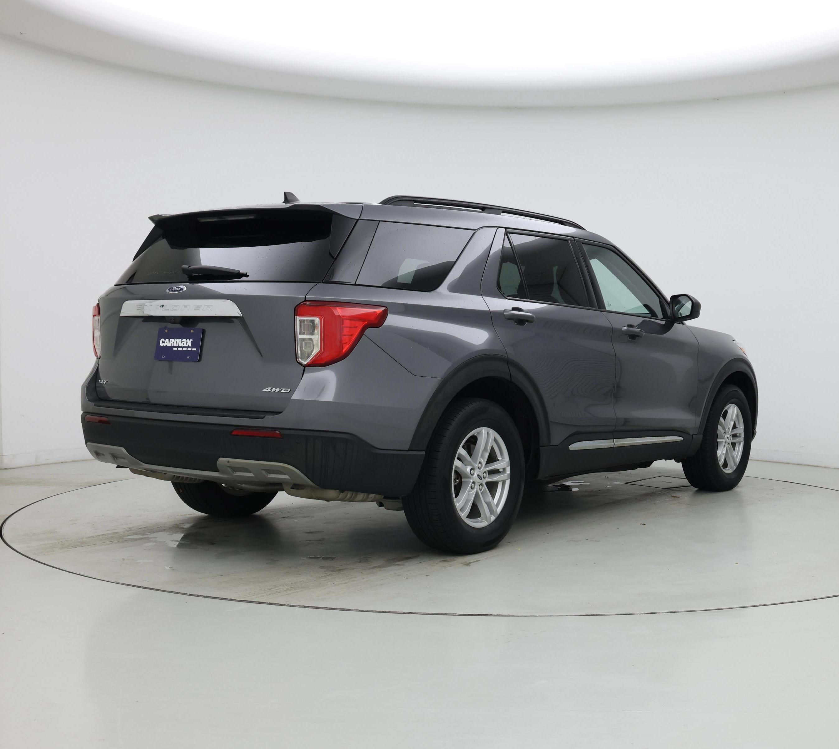 Thumbnail: 2022 Ford Explorer - 8