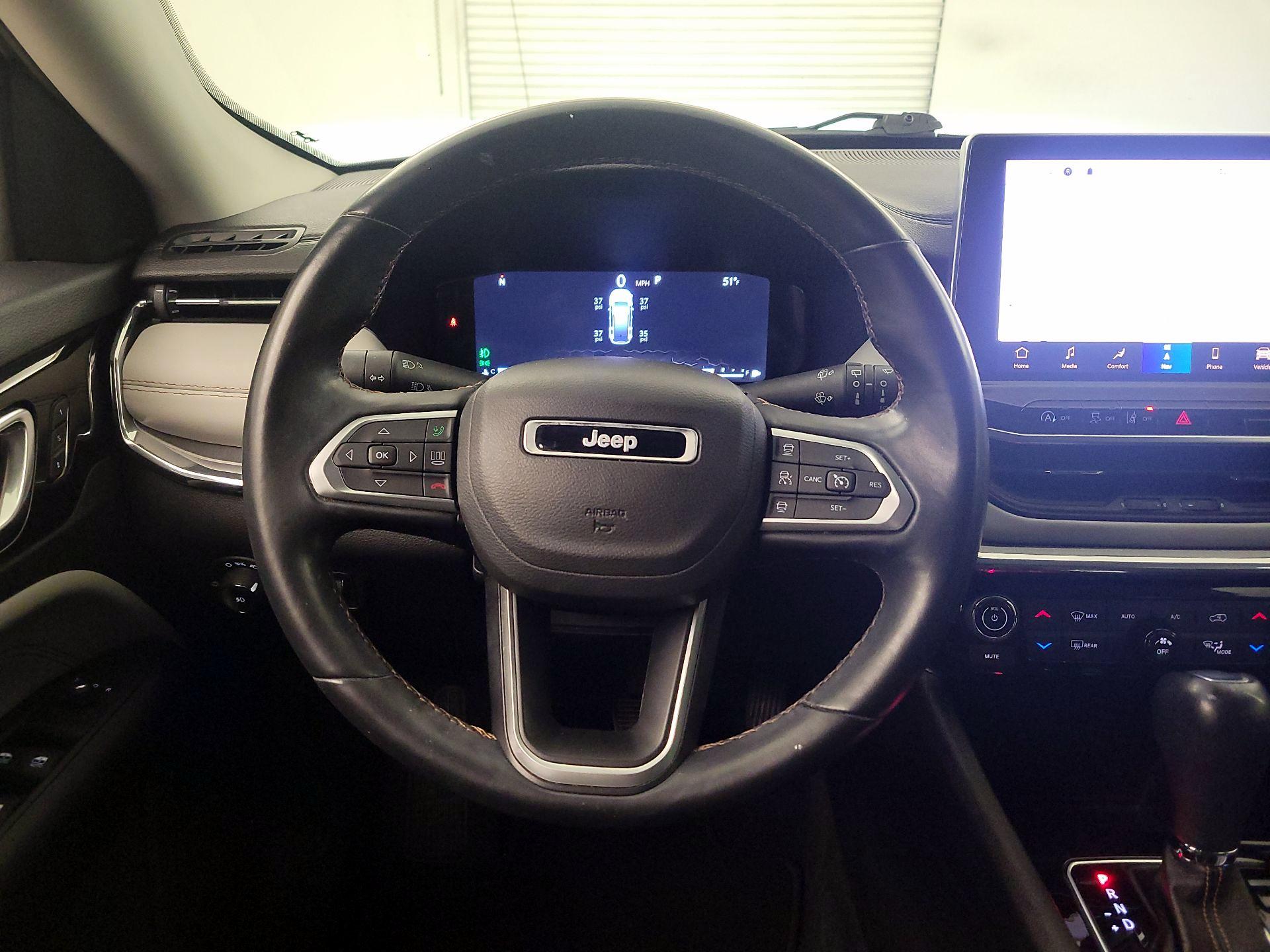 Thumbnail: 2022 Jeep Compass - 10