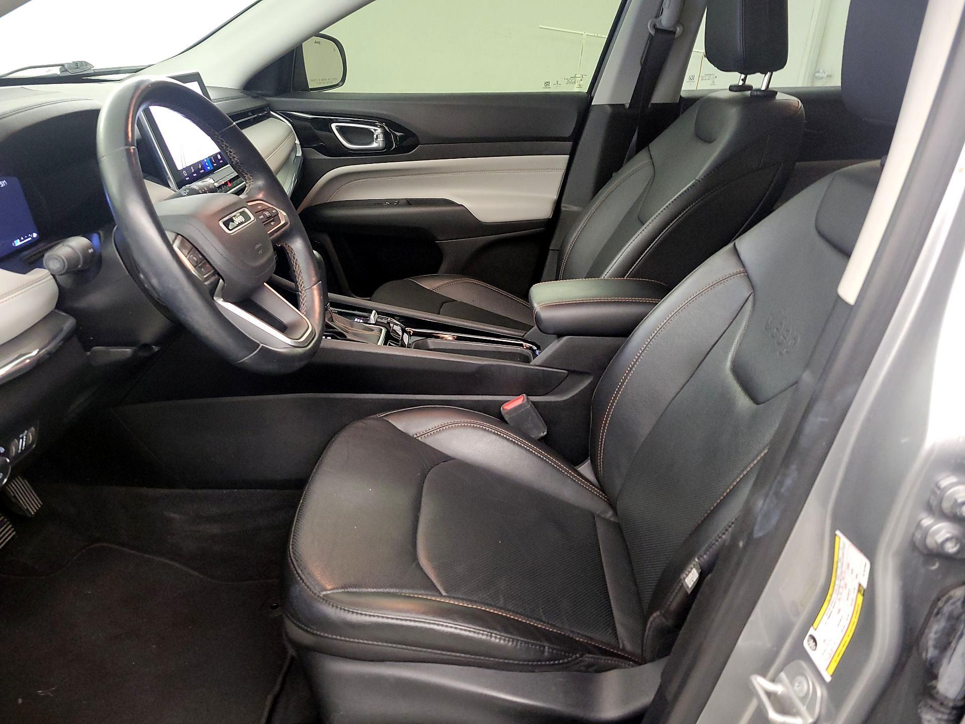 Thumbnail: 2022 Jeep Compass - 11