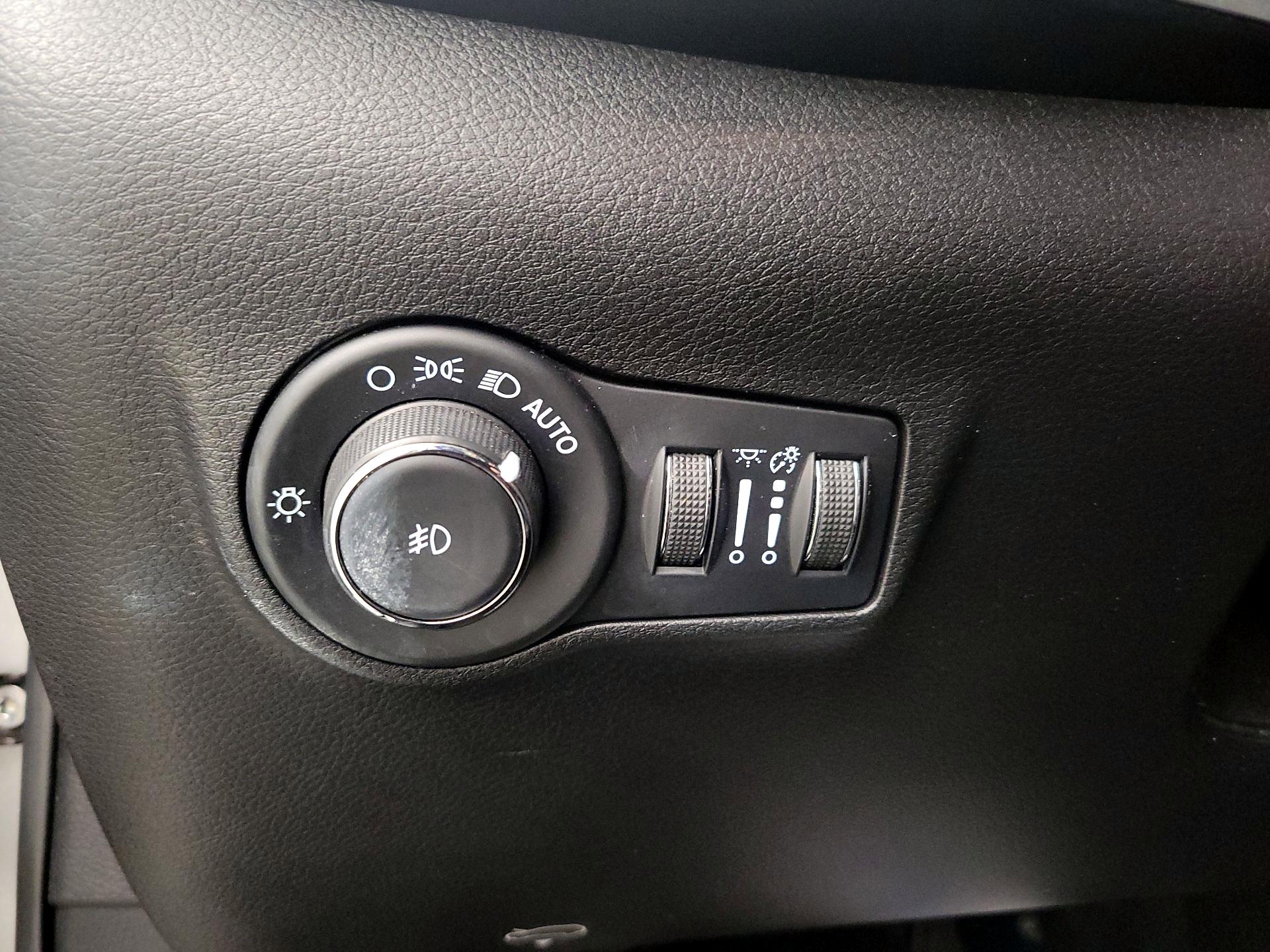 Thumbnail: 2022 Jeep Compass - 13