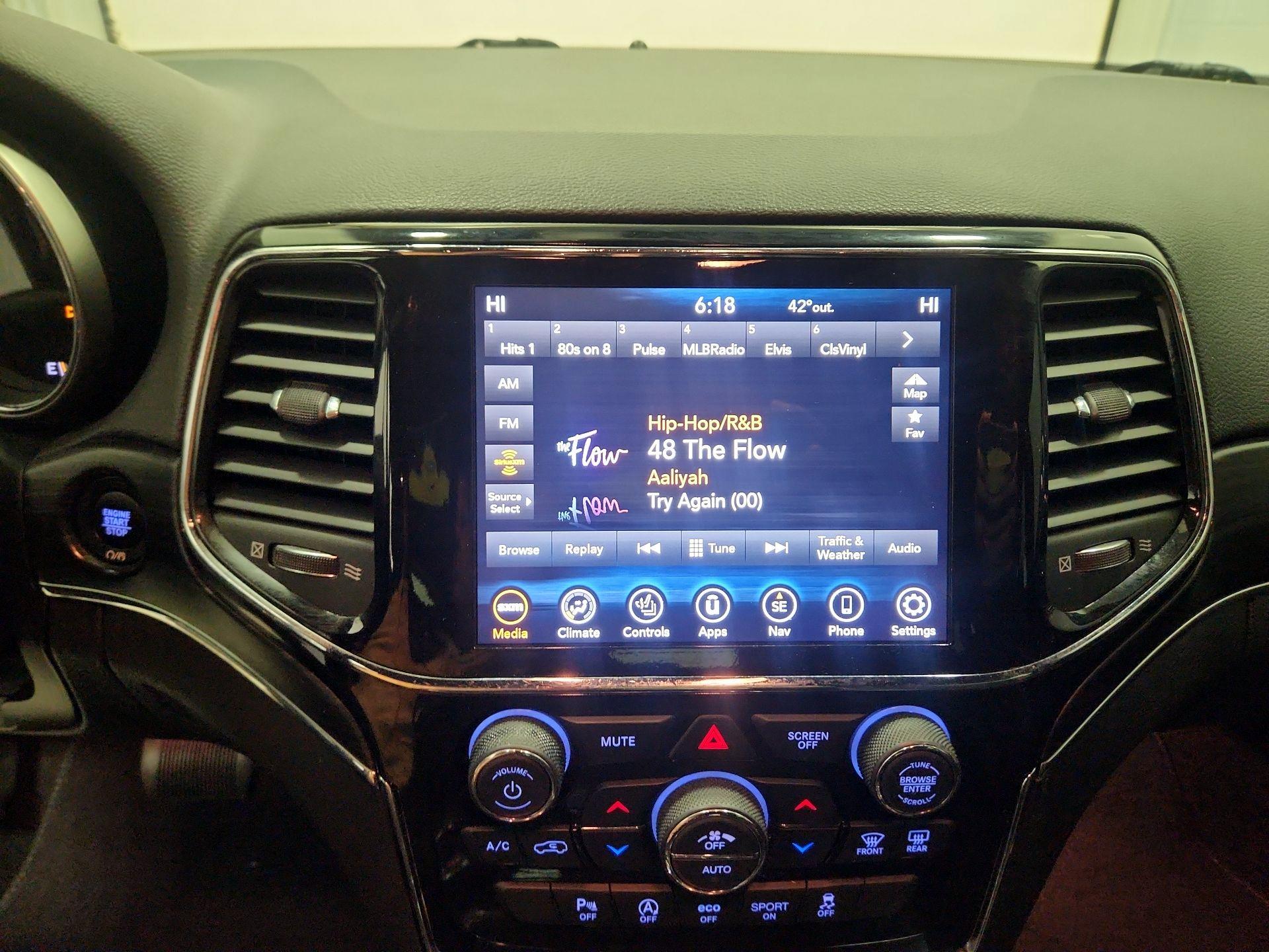 Thumbnail: 2022 Jeep Grand Cherokee - 15