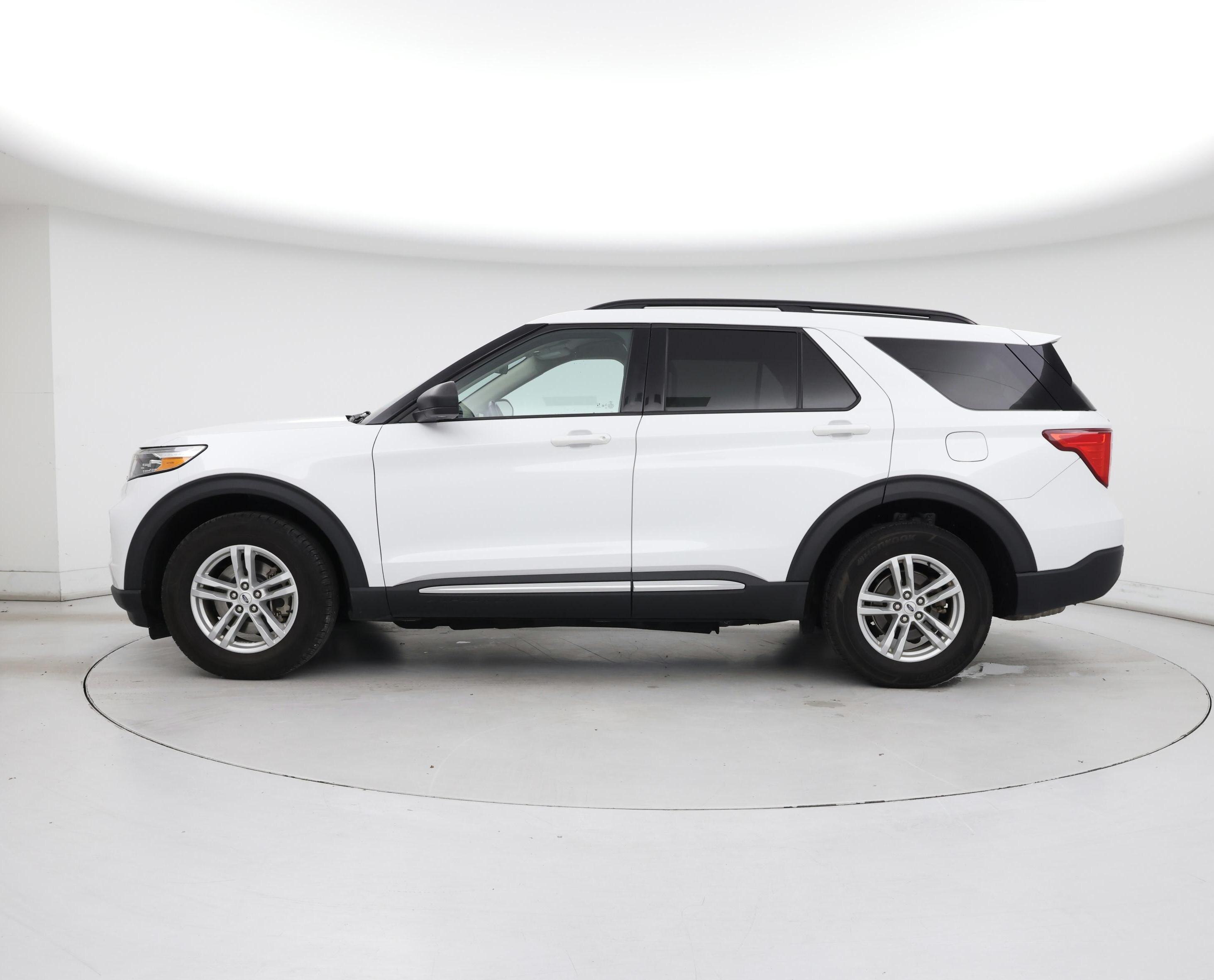 Thumbnail: 2021 Ford Explorer - 3