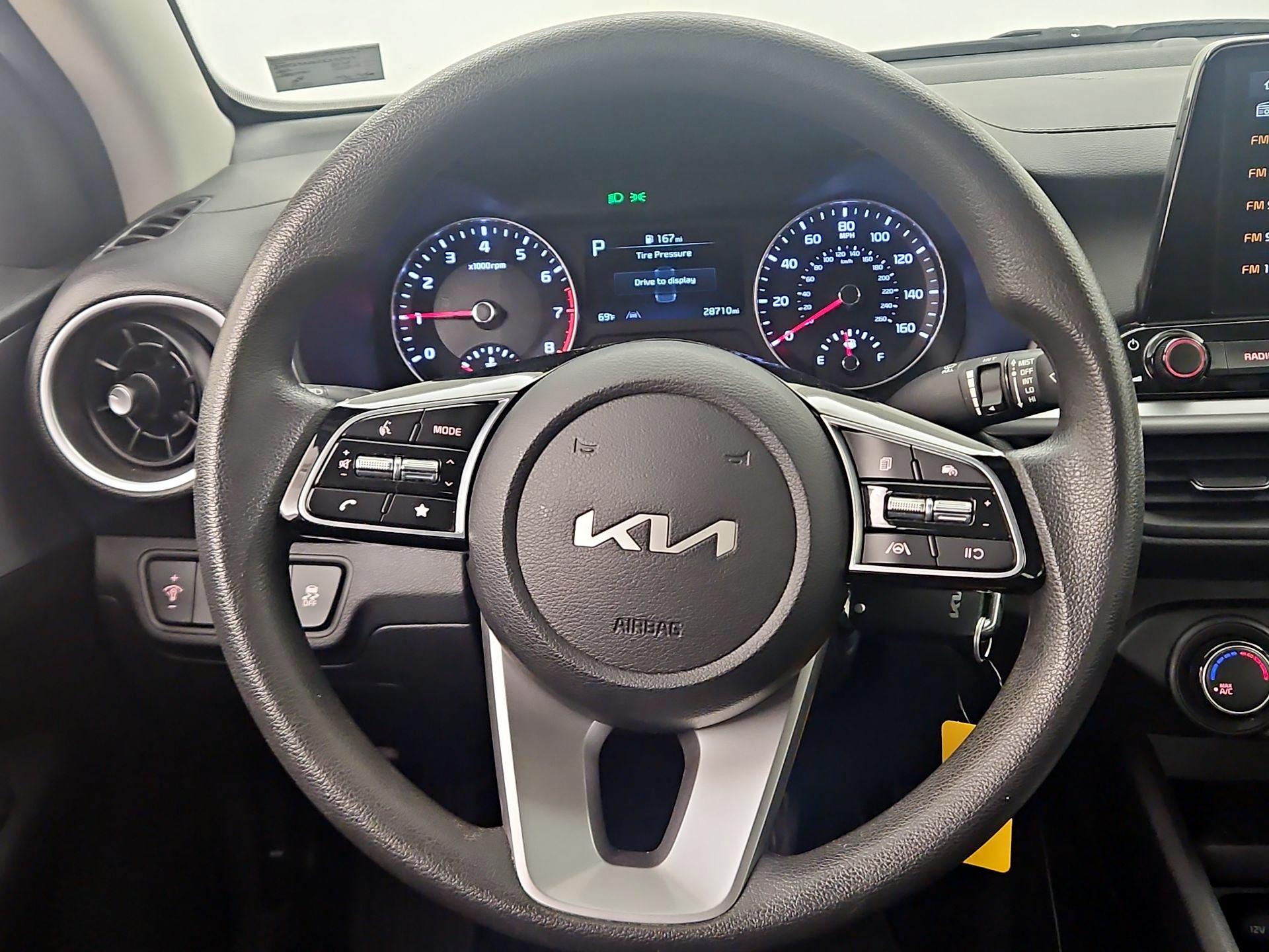 Thumbnail: 2023 Kia Forte - 10