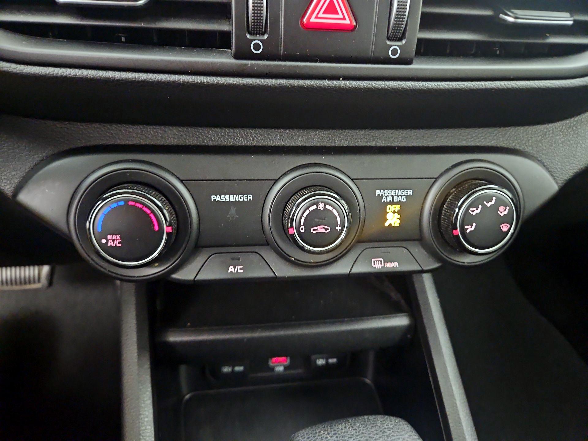 Thumbnail: 2023 Kia Forte - 16