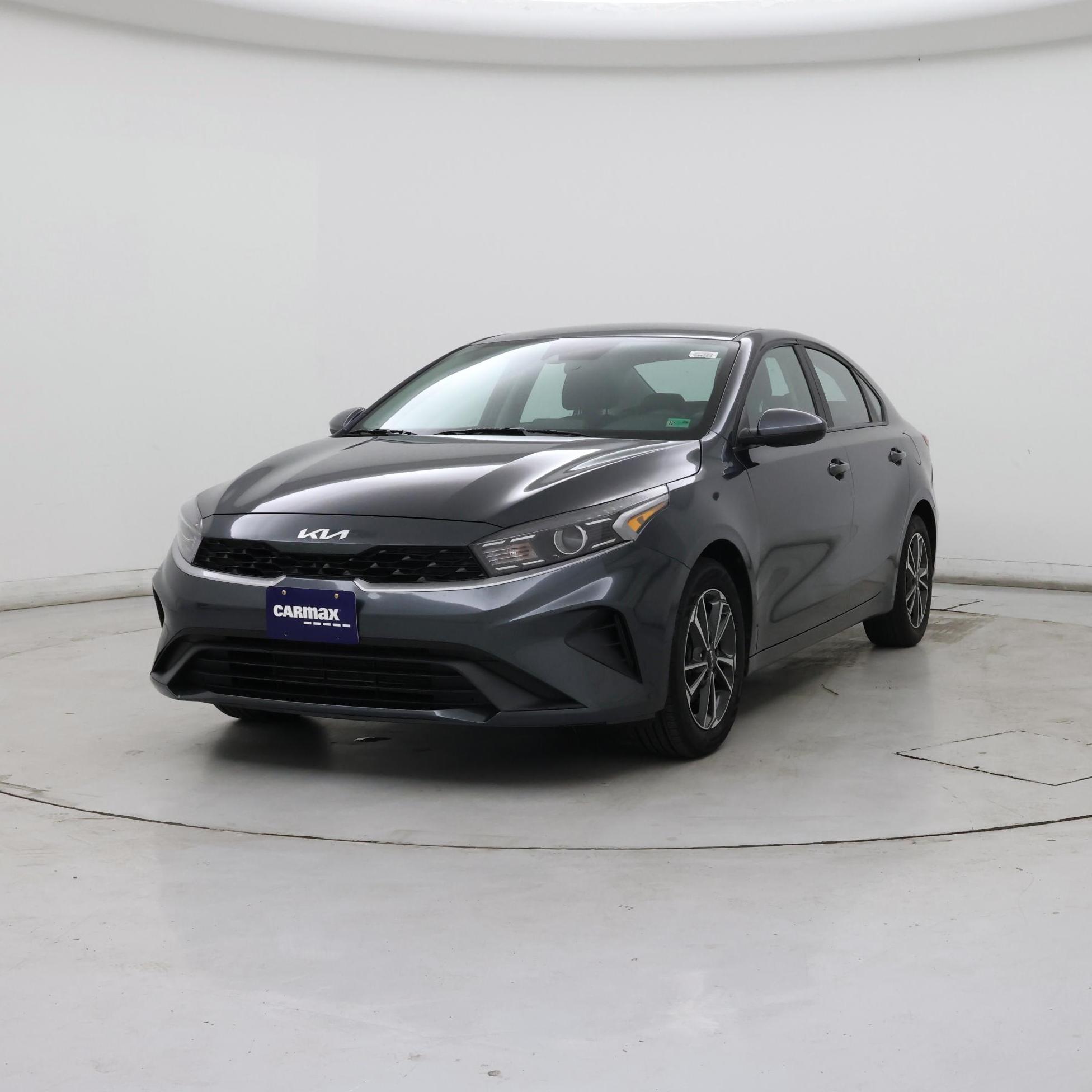 Thumbnail: 2023 Kia Forte - 4