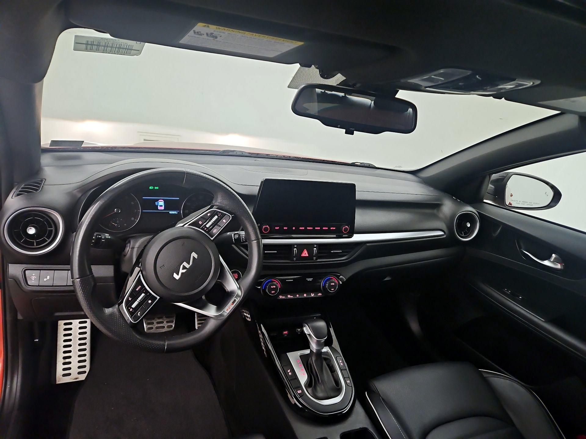 Thumbnail: 2022 Kia Forte - 9