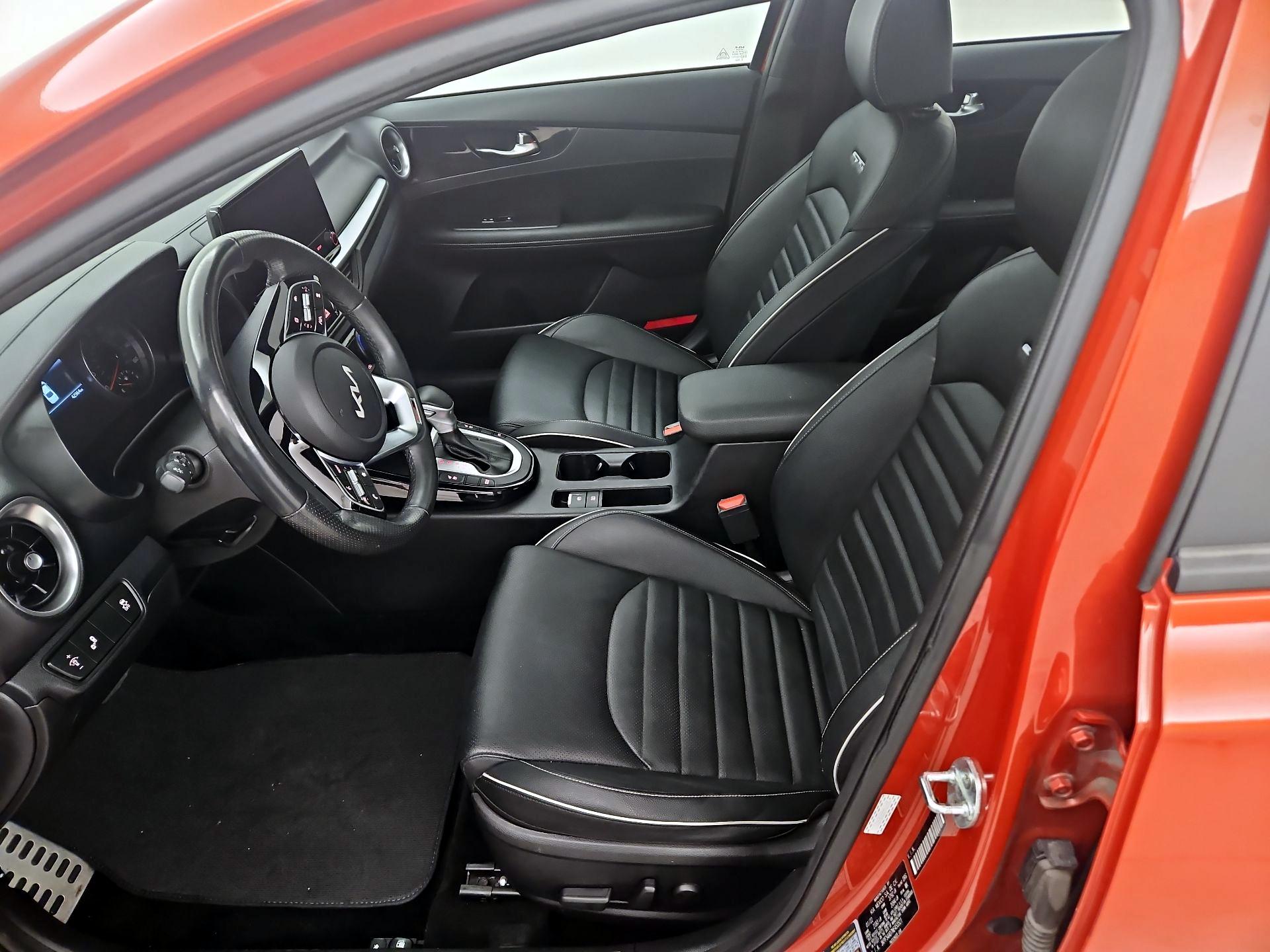 Thumbnail: 2022 Kia Forte - 11