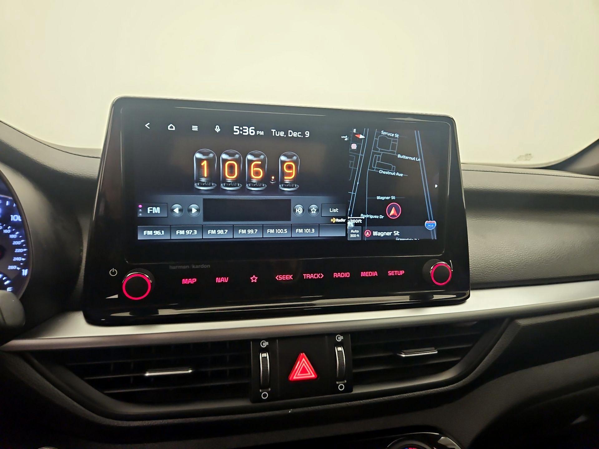 Thumbnail: 2022 Kia Forte - 16