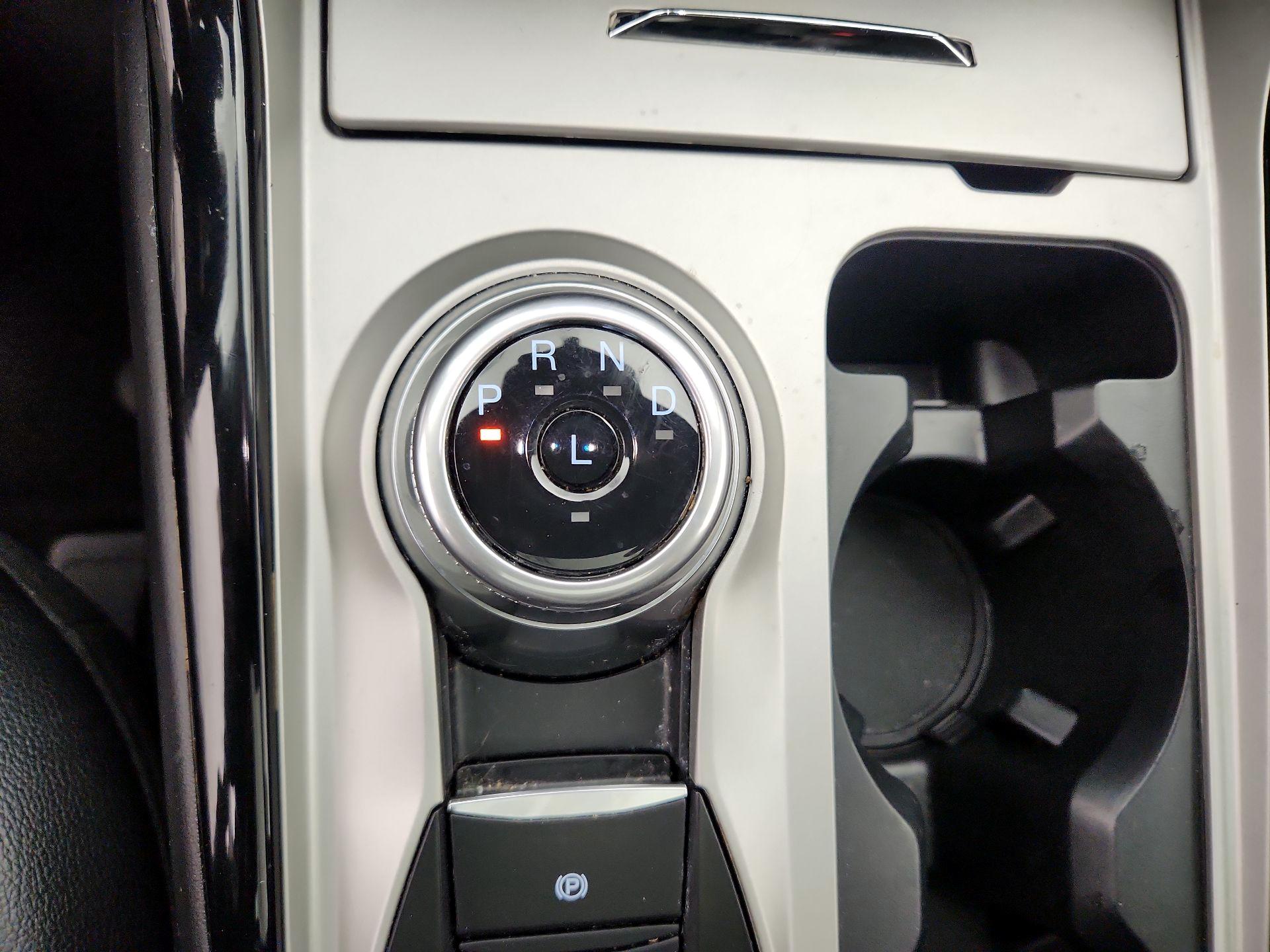 Thumbnail: 2022 Ford Explorer - 18