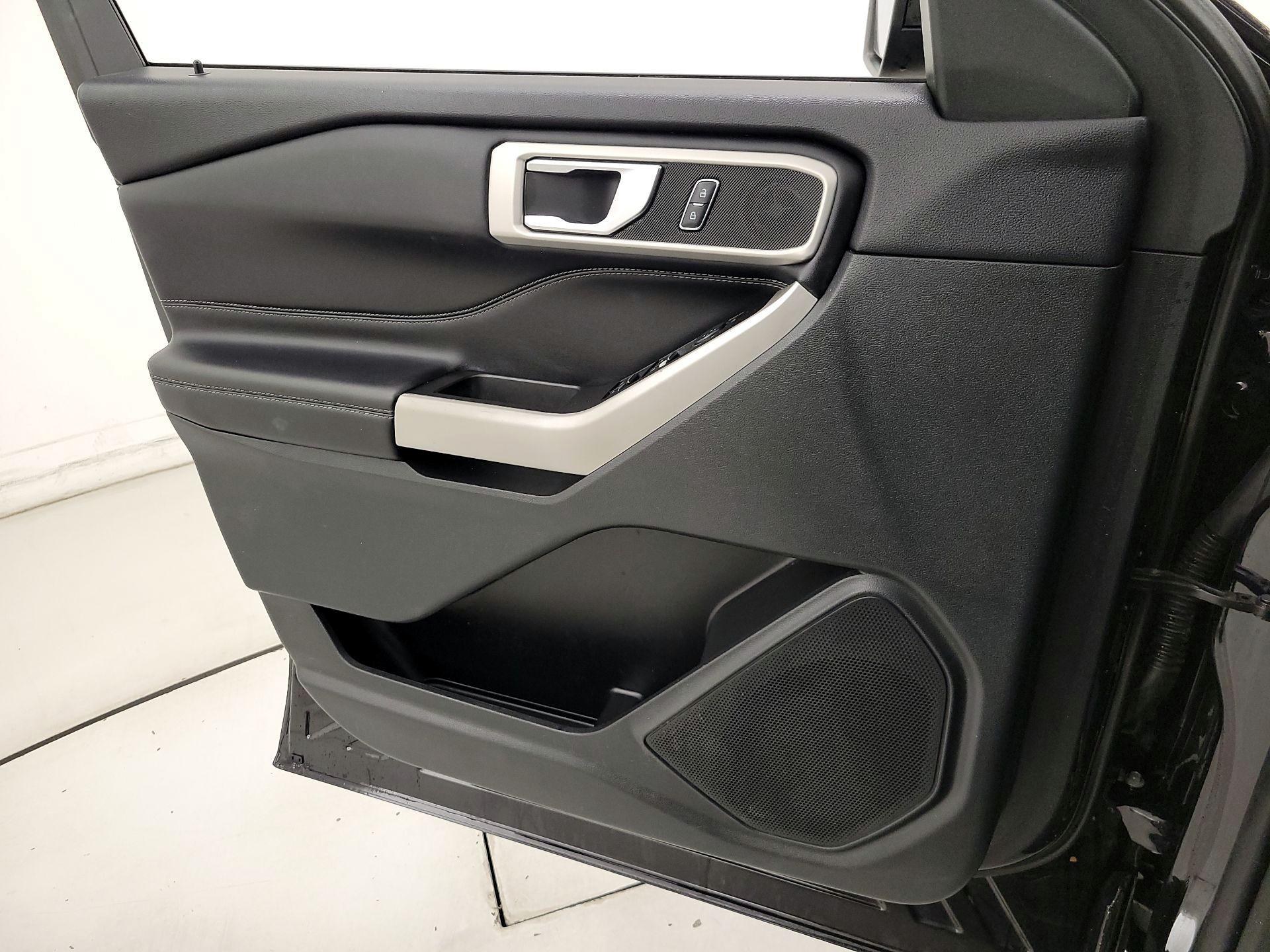 Thumbnail: 2022 Ford Explorer - 12