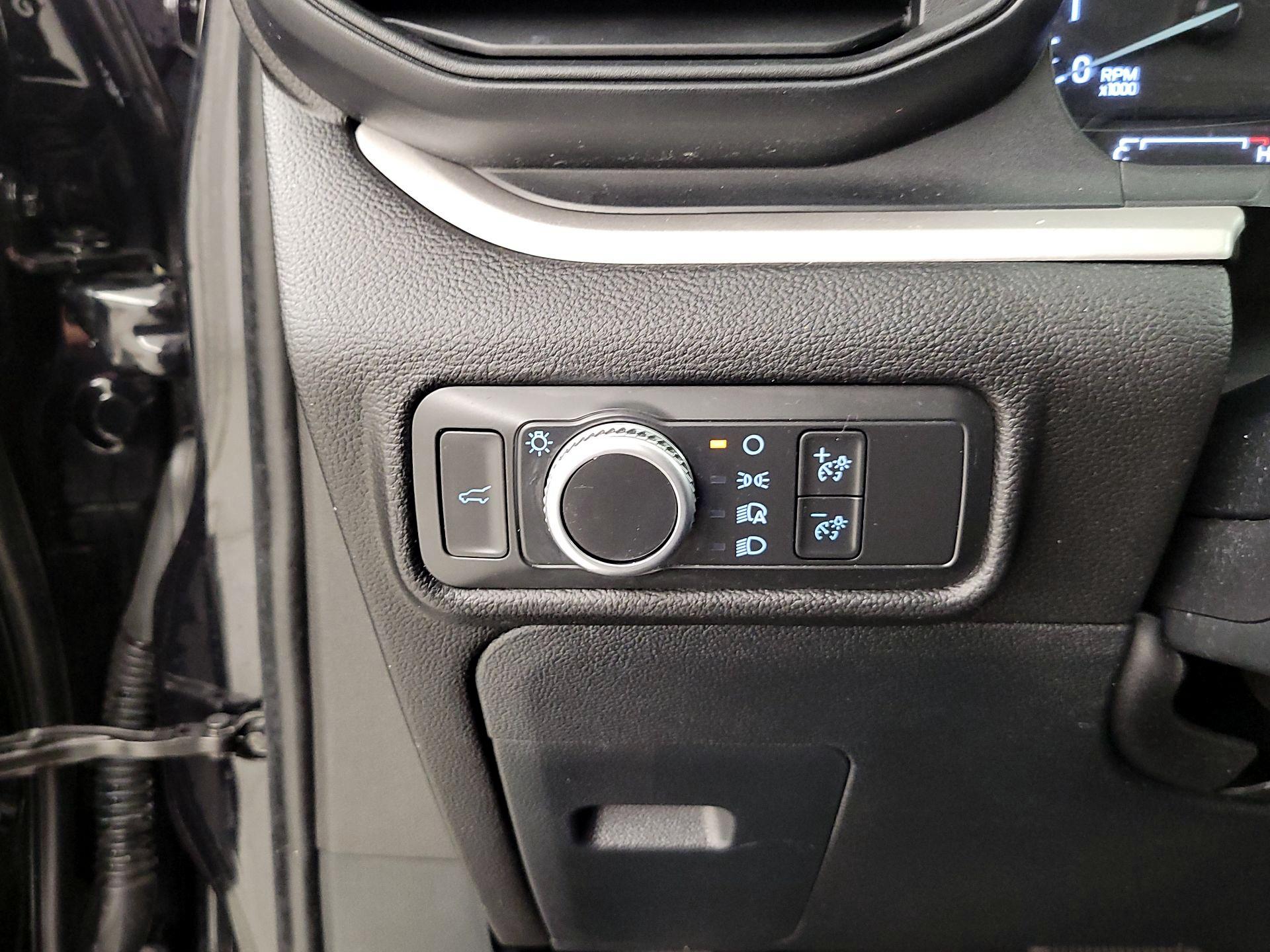 Thumbnail: 2022 Ford Explorer - 13