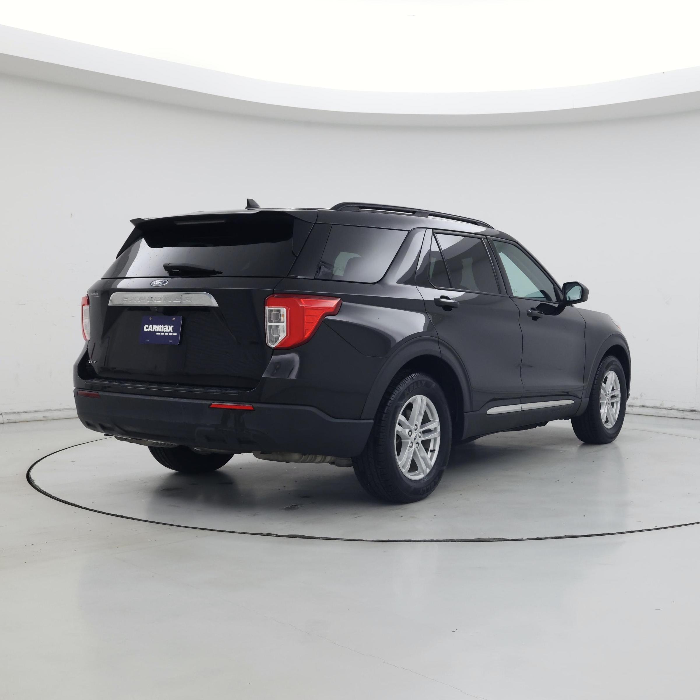 Thumbnail: 2022 Ford Explorer - 8