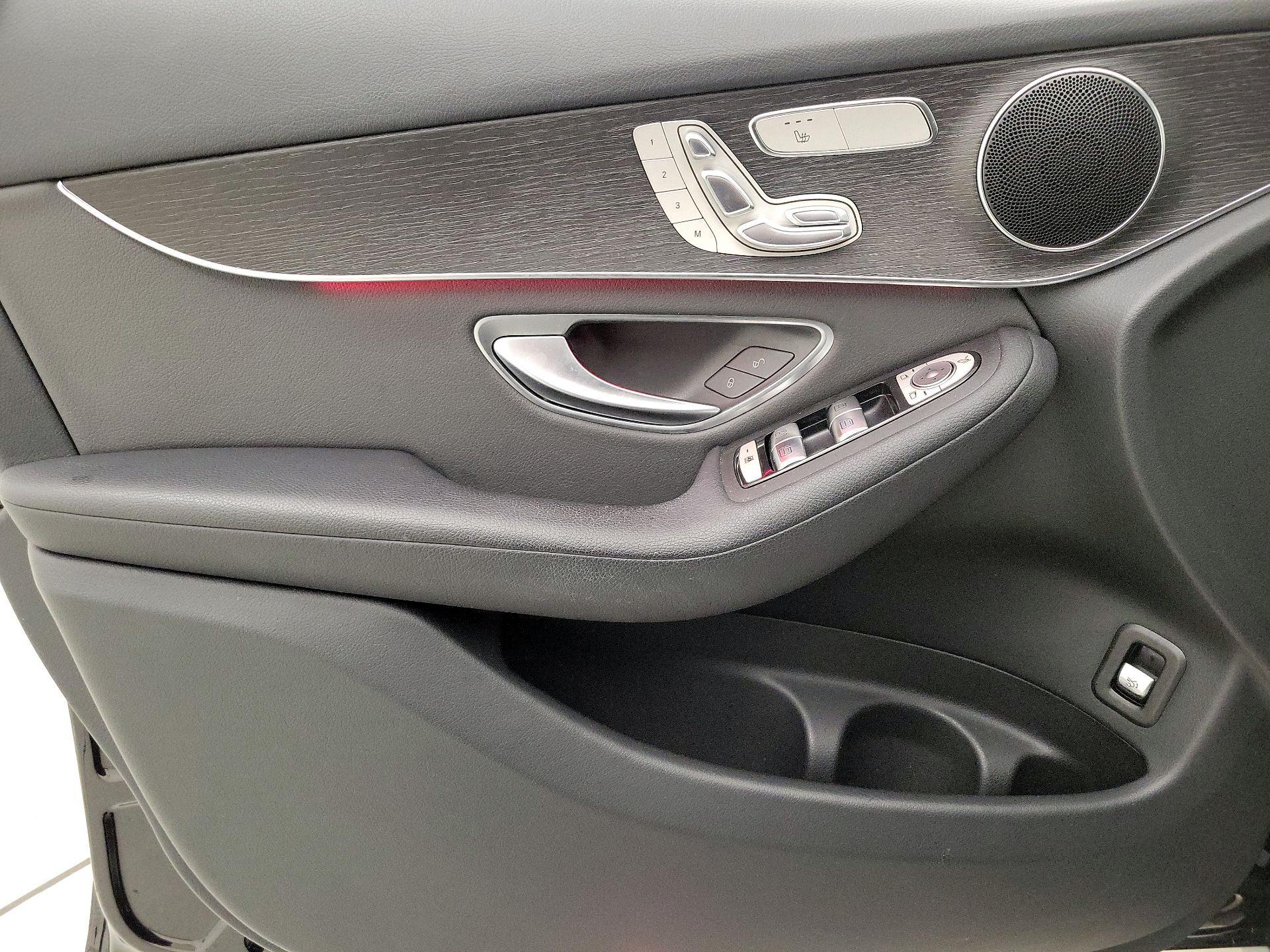 Thumbnail: 2022 Mercedes-Benz GLC - 12