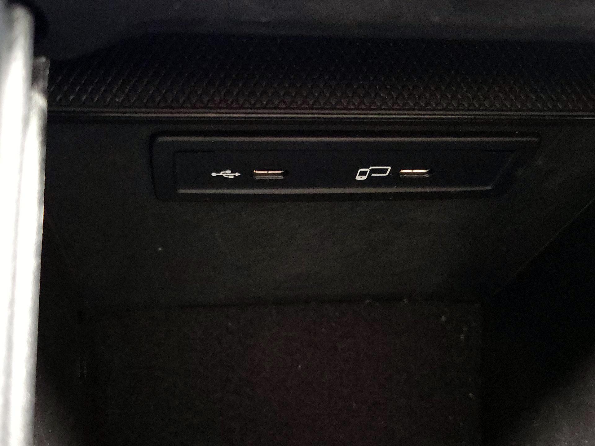 Thumbnail: 2022 Mercedes-Benz GLC - 19