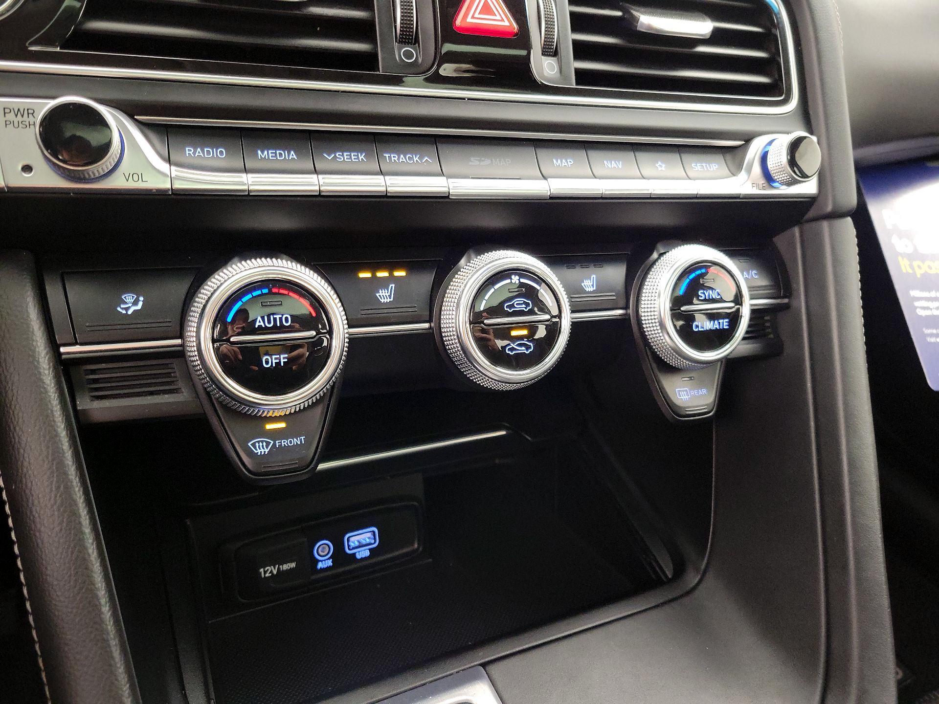 Thumbnail: 2021 Genesis G70 - 17