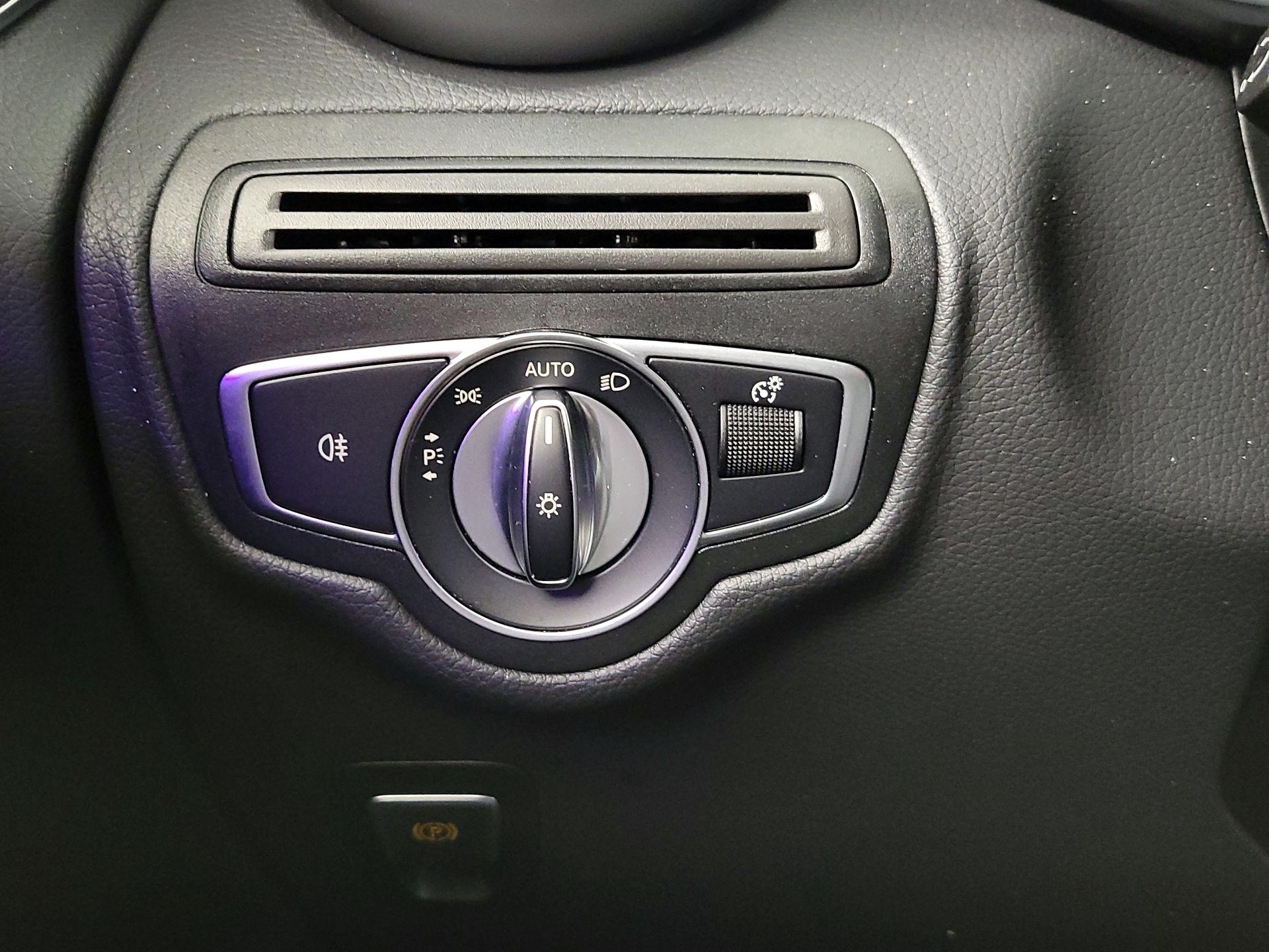 Thumbnail: 2022 Mercedes-Benz GLC - 13