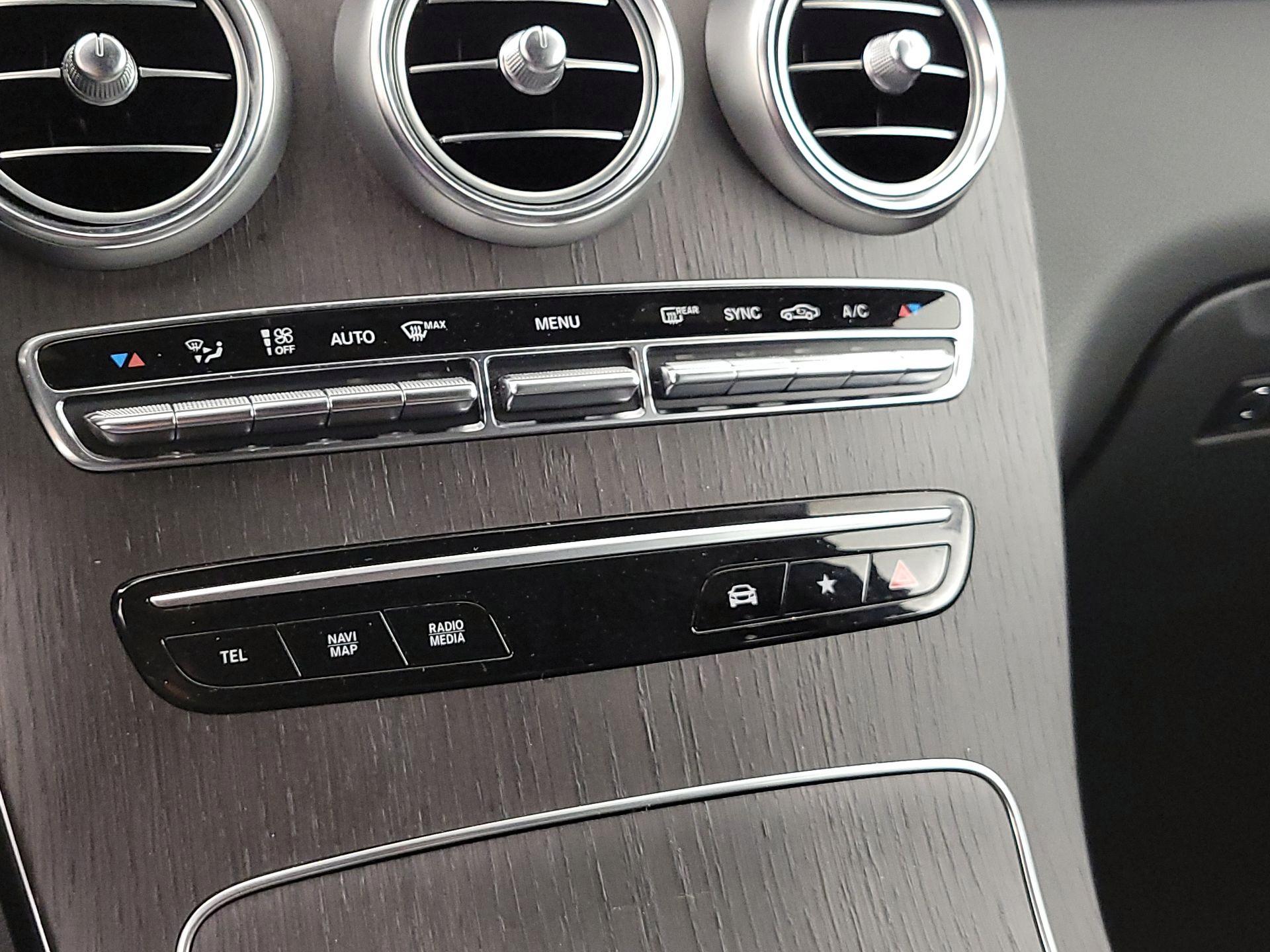 Thumbnail: 2022 Mercedes-Benz GLC - 16