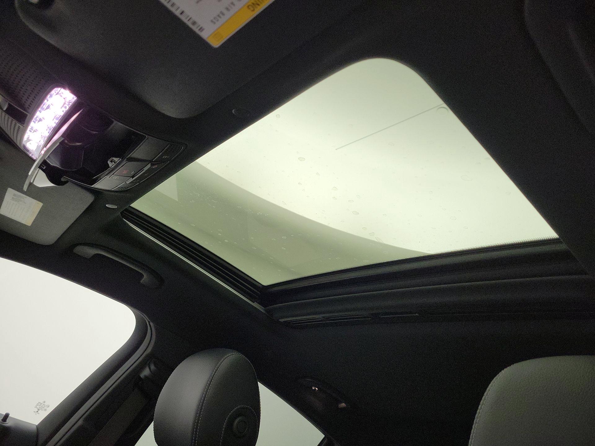 Thumbnail: 2021 Mercedes-Benz GLC - 19