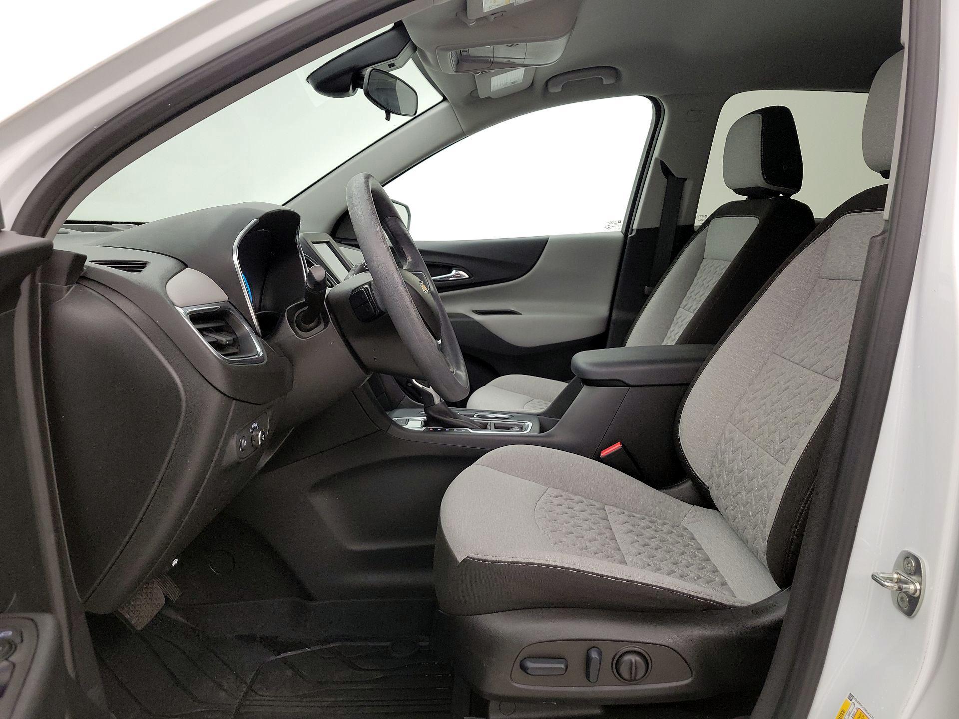 Thumbnail: 2022 Chevrolet Equinox - 11