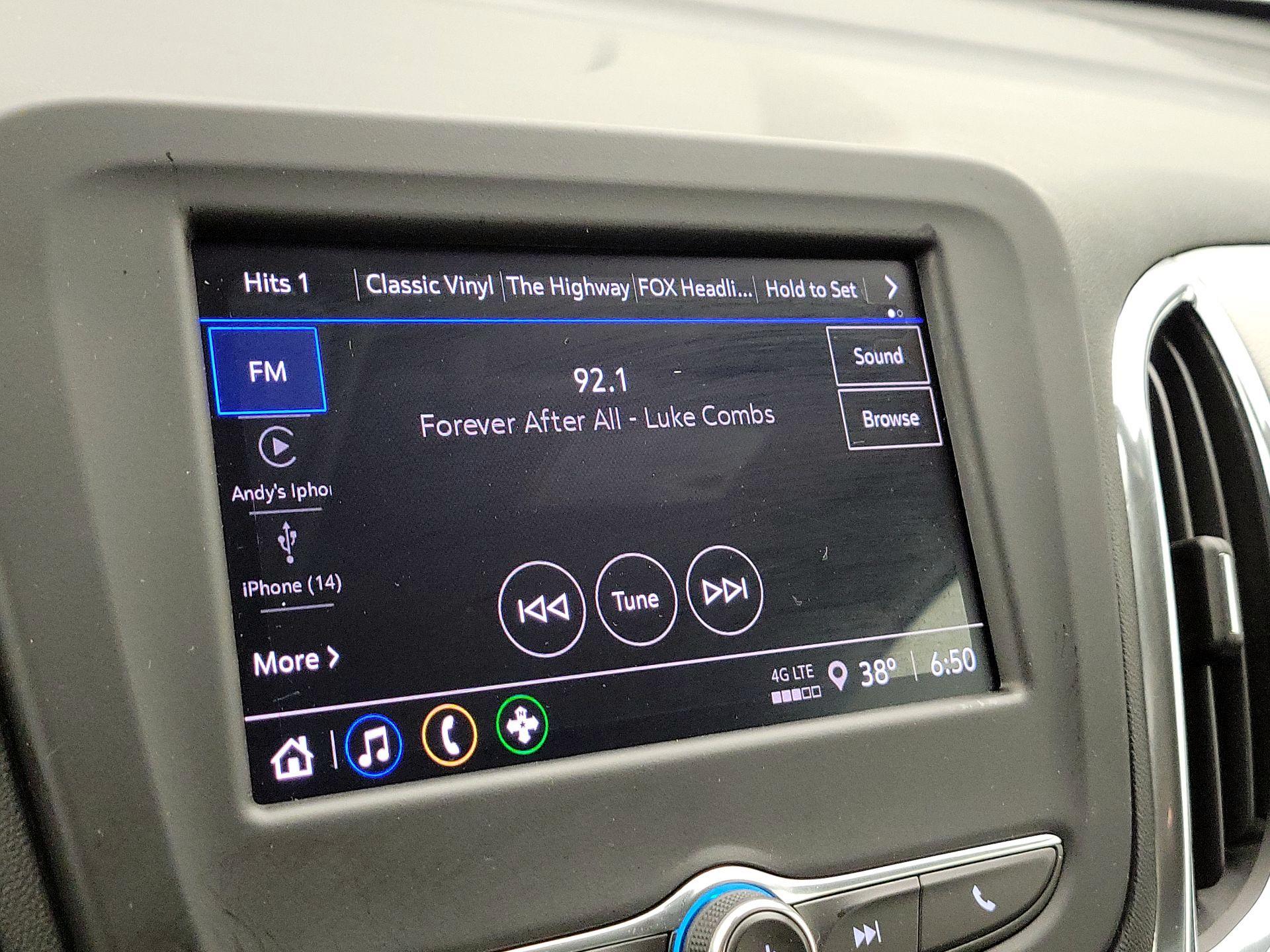 Thumbnail: 2022 Chevrolet Equinox - 15