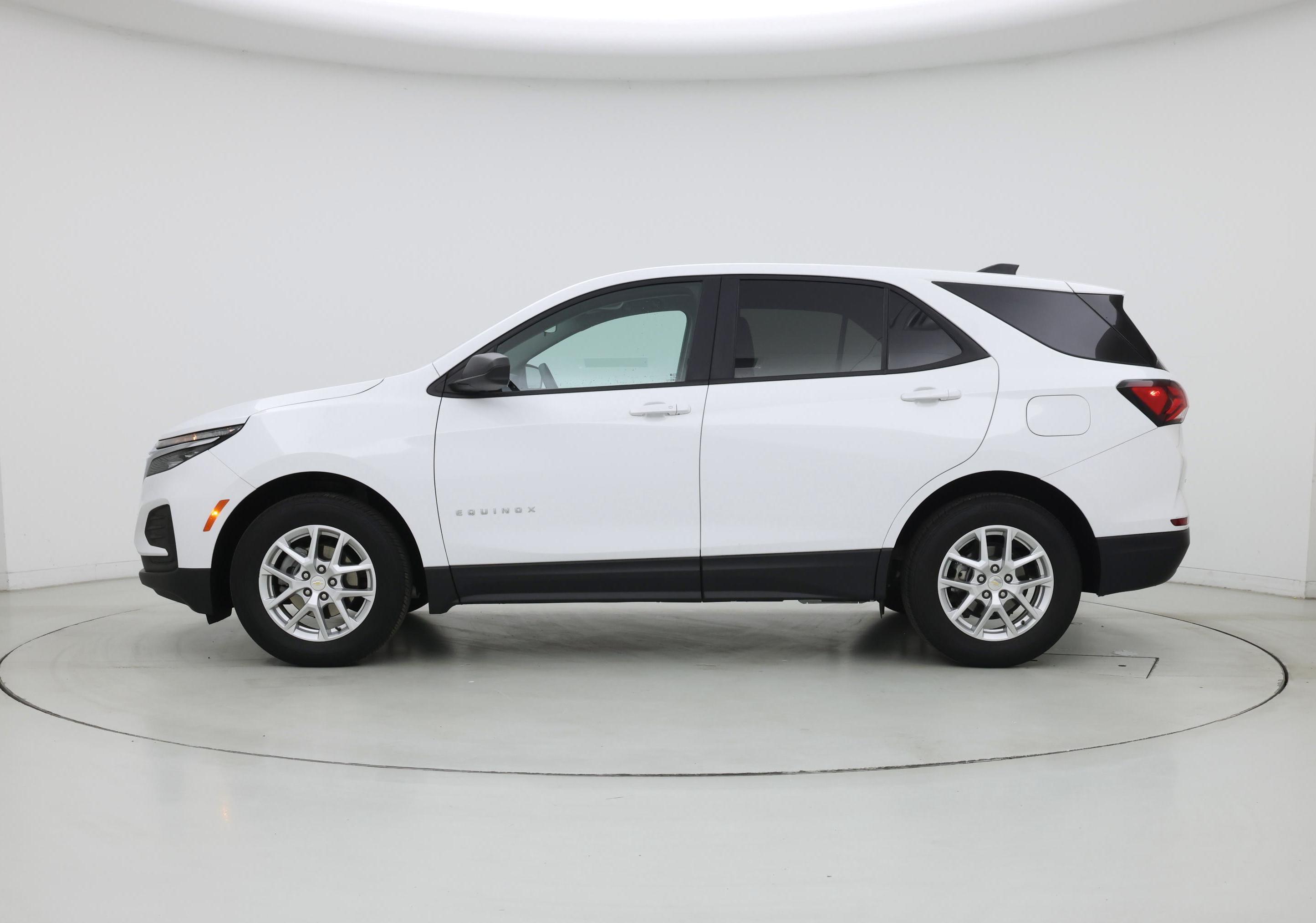 Thumbnail: 2022 Chevrolet Equinox - 3