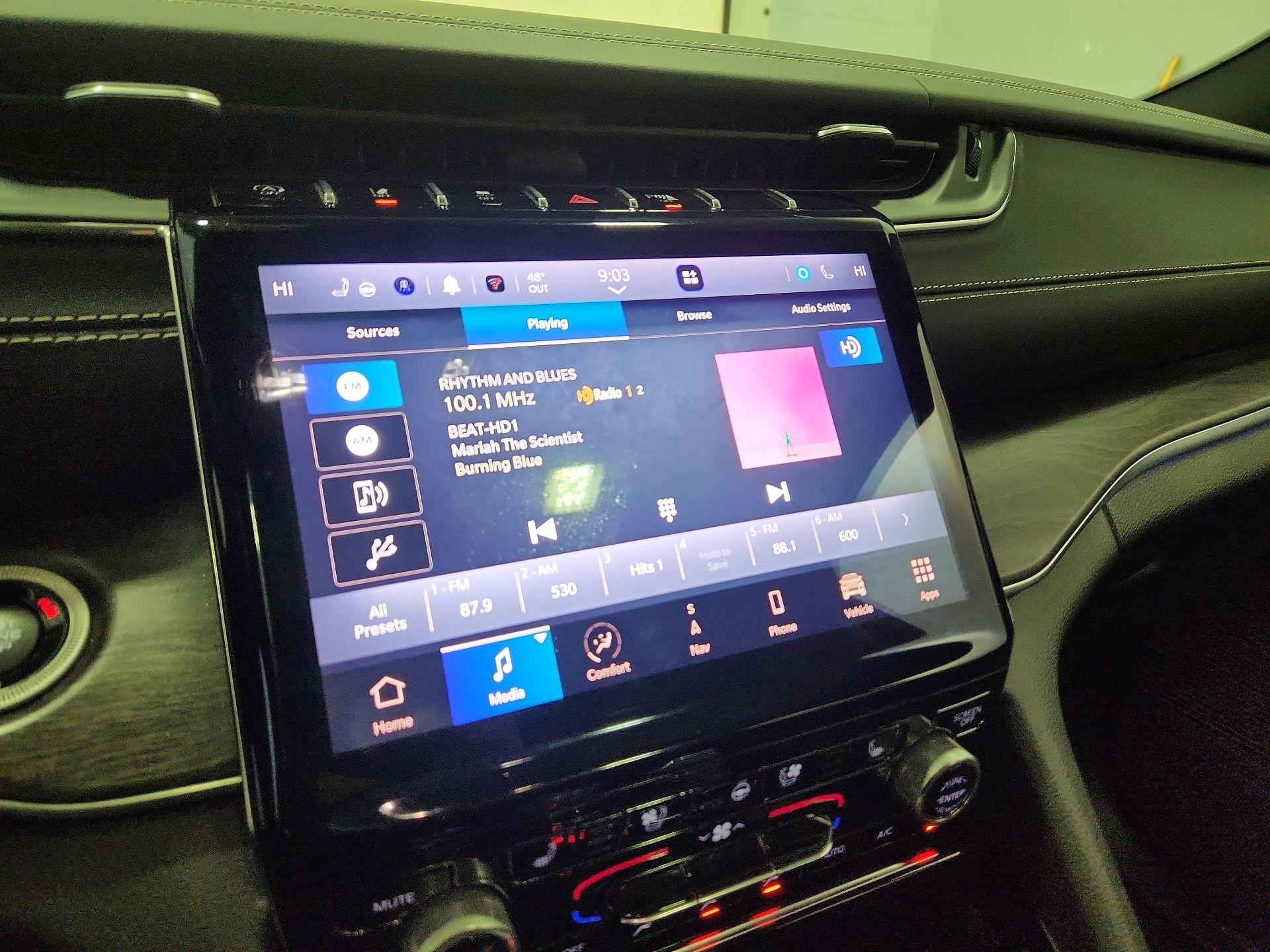 Thumbnail: 2022 Jeep Grand Cherokee - 16