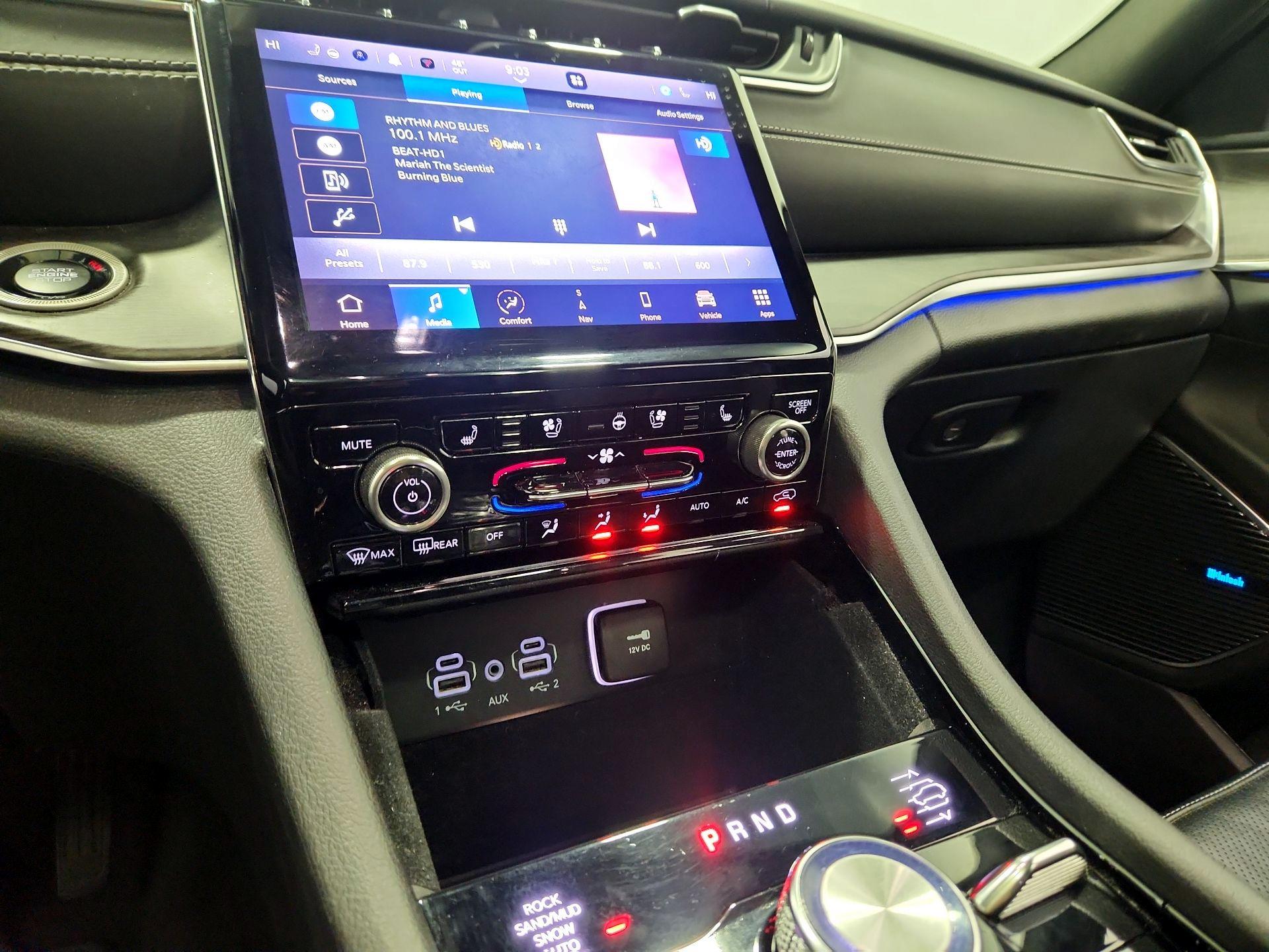 Thumbnail: 2022 Jeep Grand Cherokee - 17